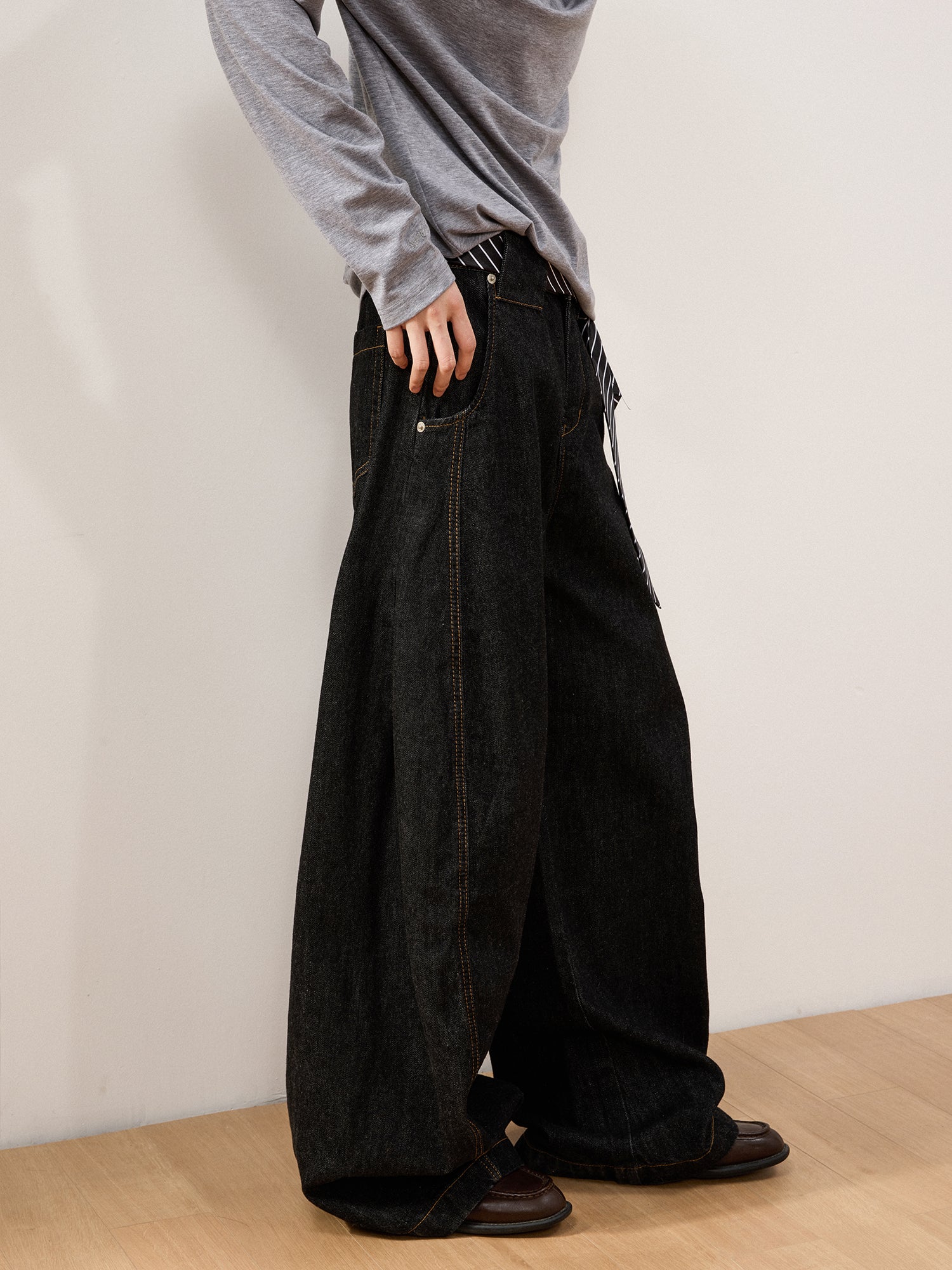 Men's Baggy Wide-Legged Black Jeans