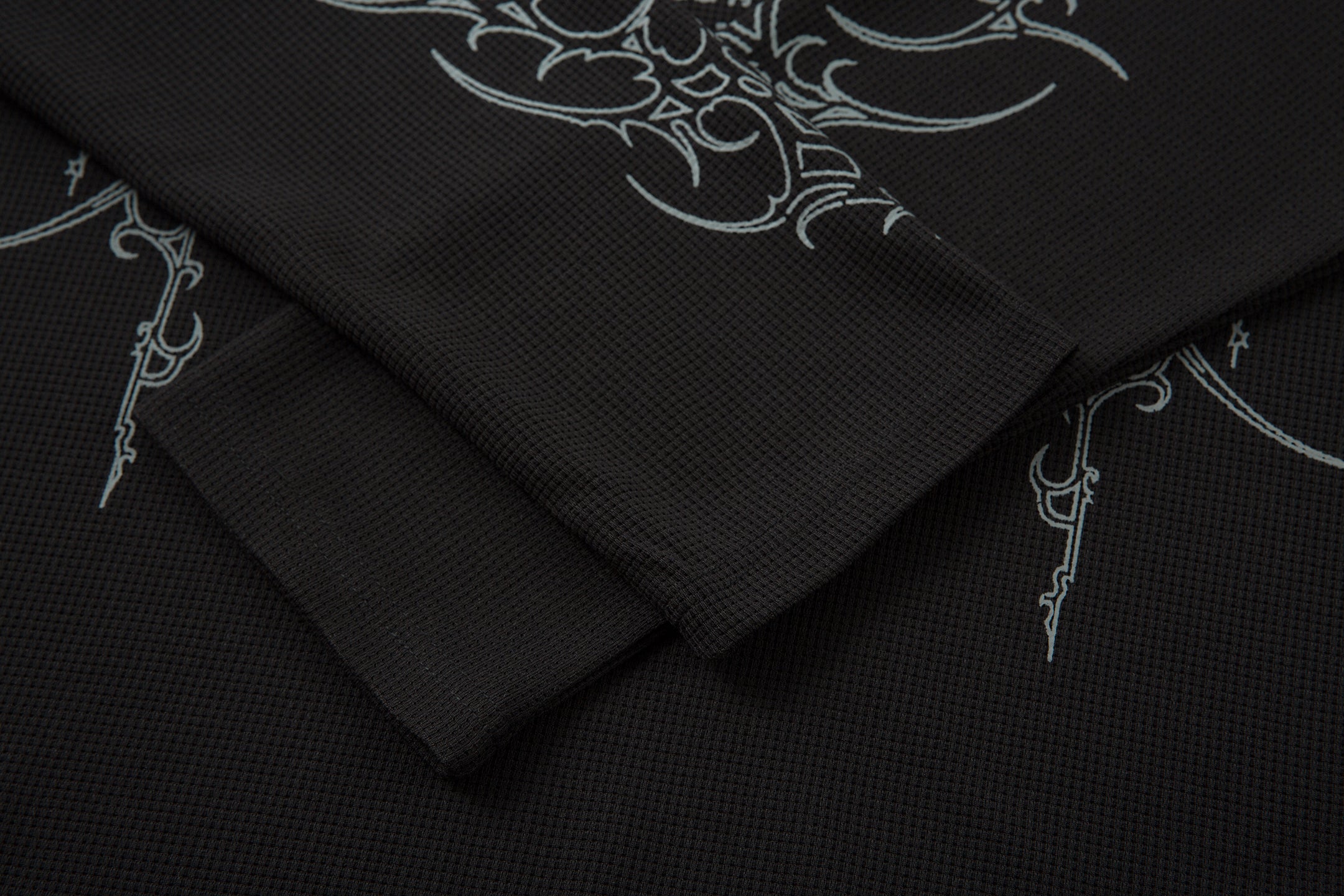 Dark Verse Graphic | Layered Sweatshirt - Santo