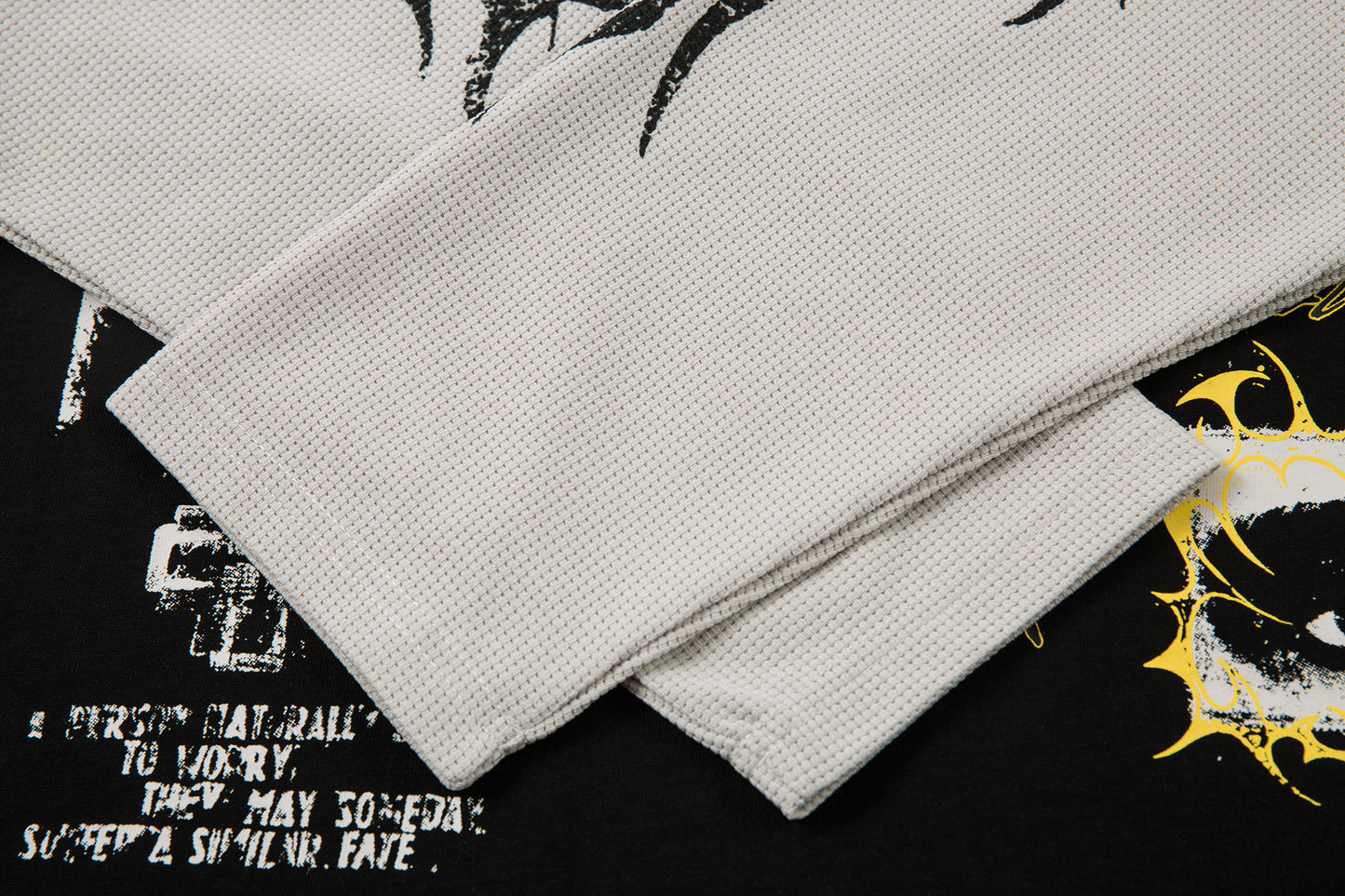 Street Graffiti Style | Layered Sweatshirt - Santo