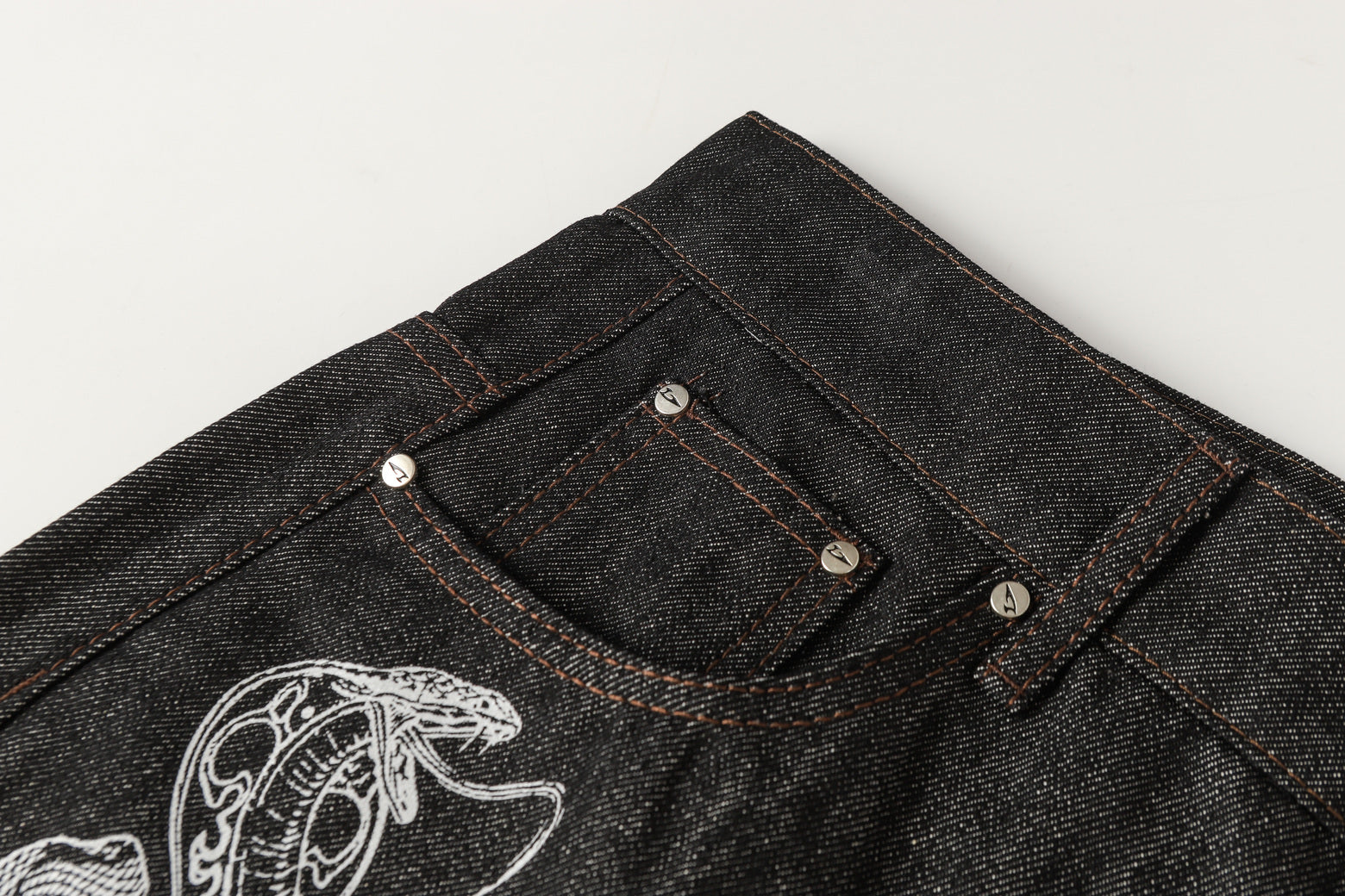 Snake Embroidery | Denim Jeans - Santo