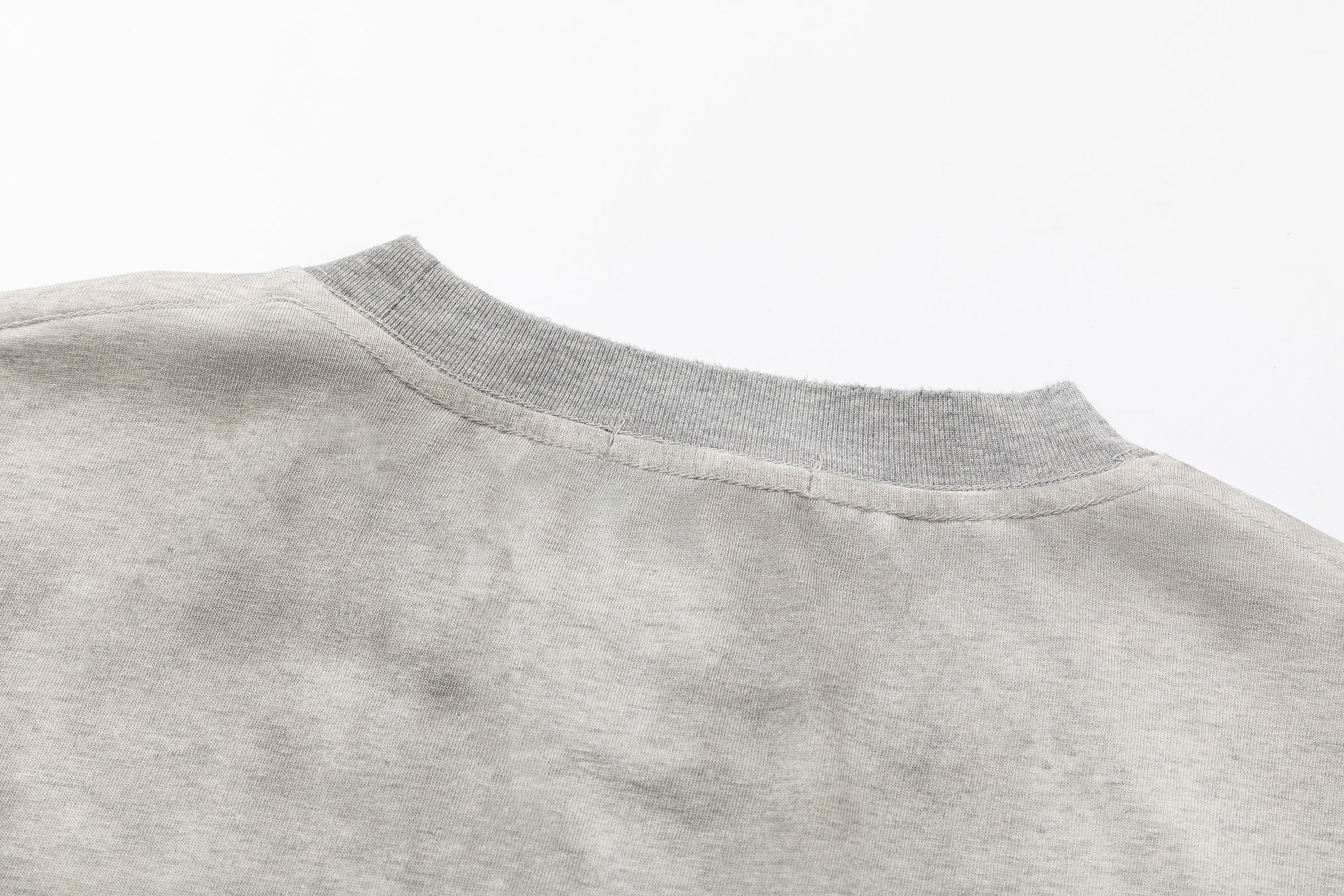 Camo Layered 72 Print | Vintage Sweatshirt - Santo