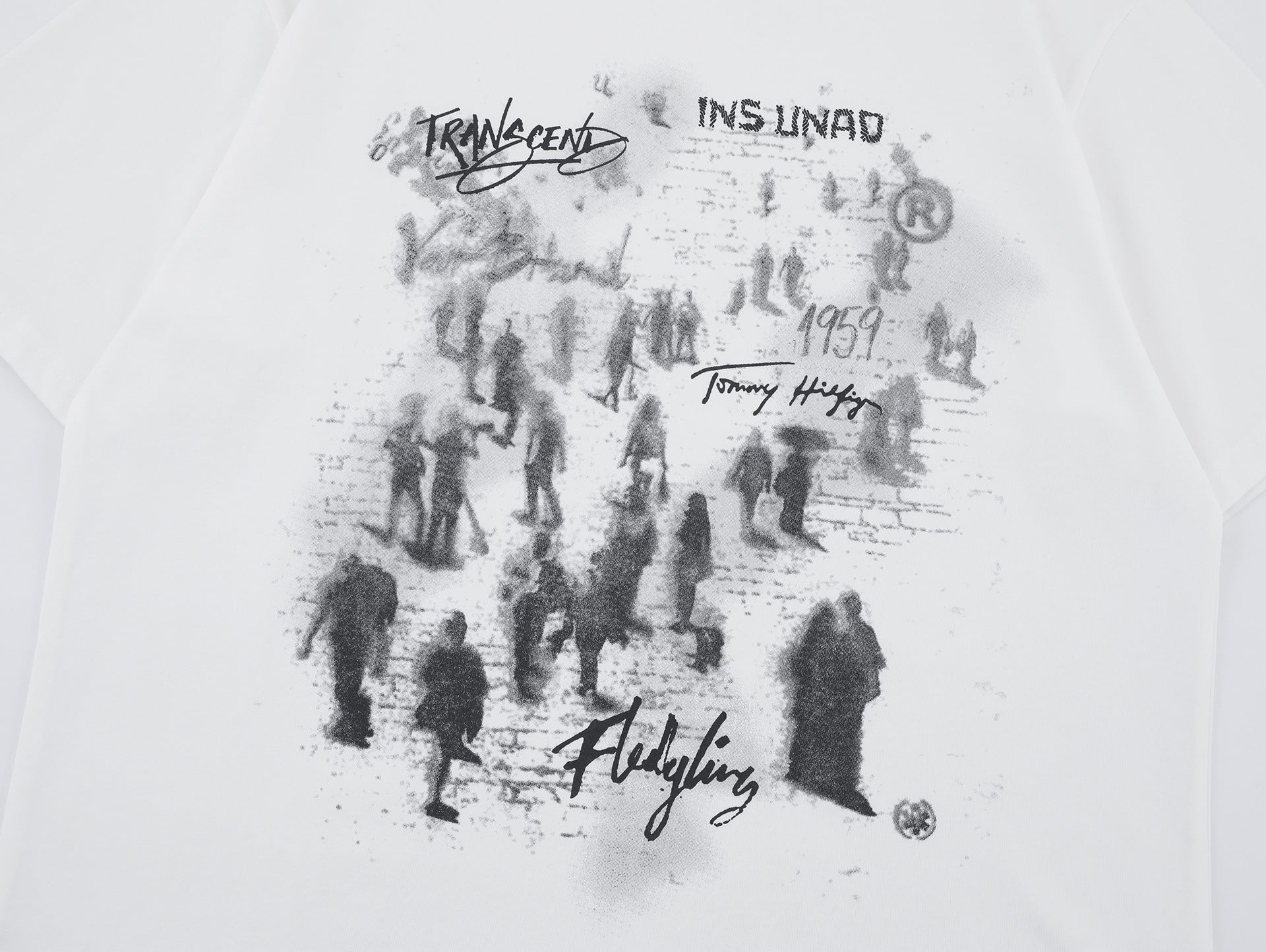 Crowd Print | Graffiti T-Shirt - Santo