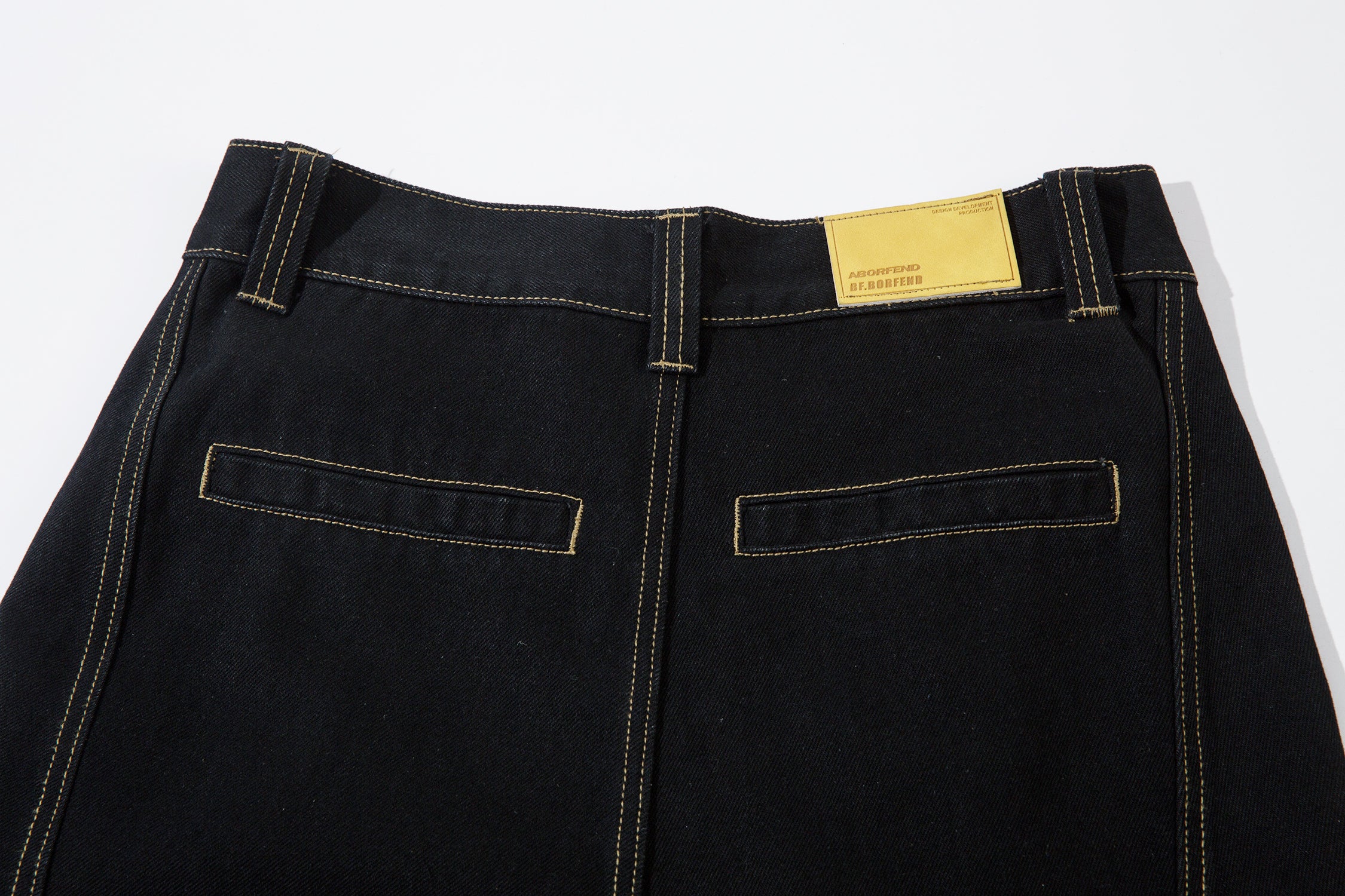 Geometric Stitch | Black Jeans - Santo