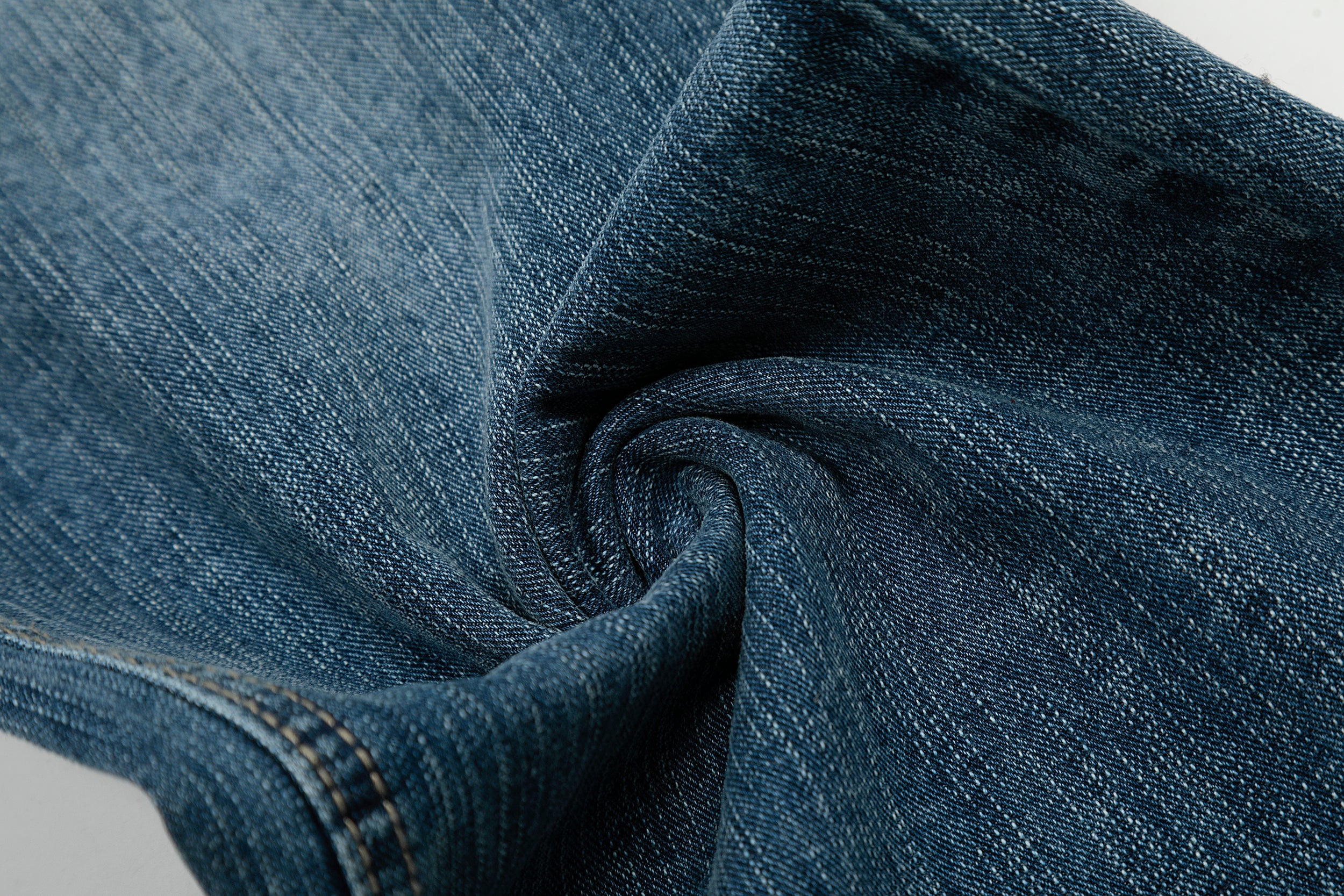 Studded Vintage Denim | Straight Jeans - Santo