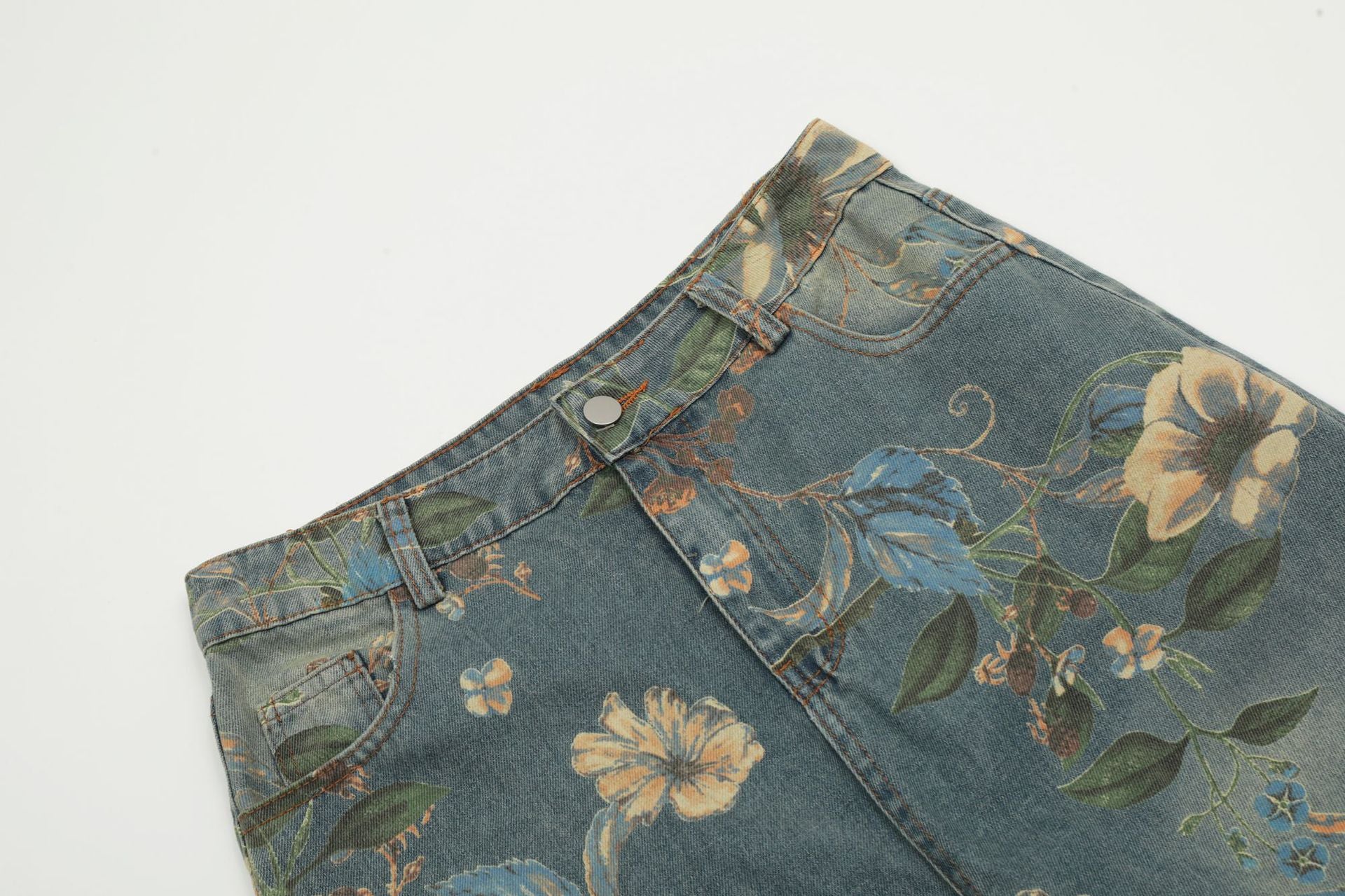 Bouton | Jean à boutons métalliques style streetwear américain