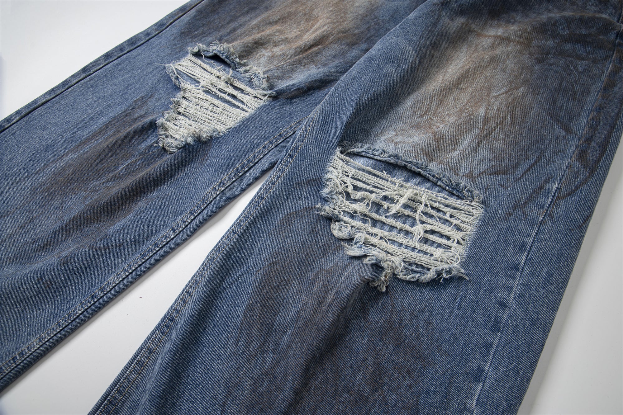 Destroyed Dirty Wash | Denim Jeans - Santo
