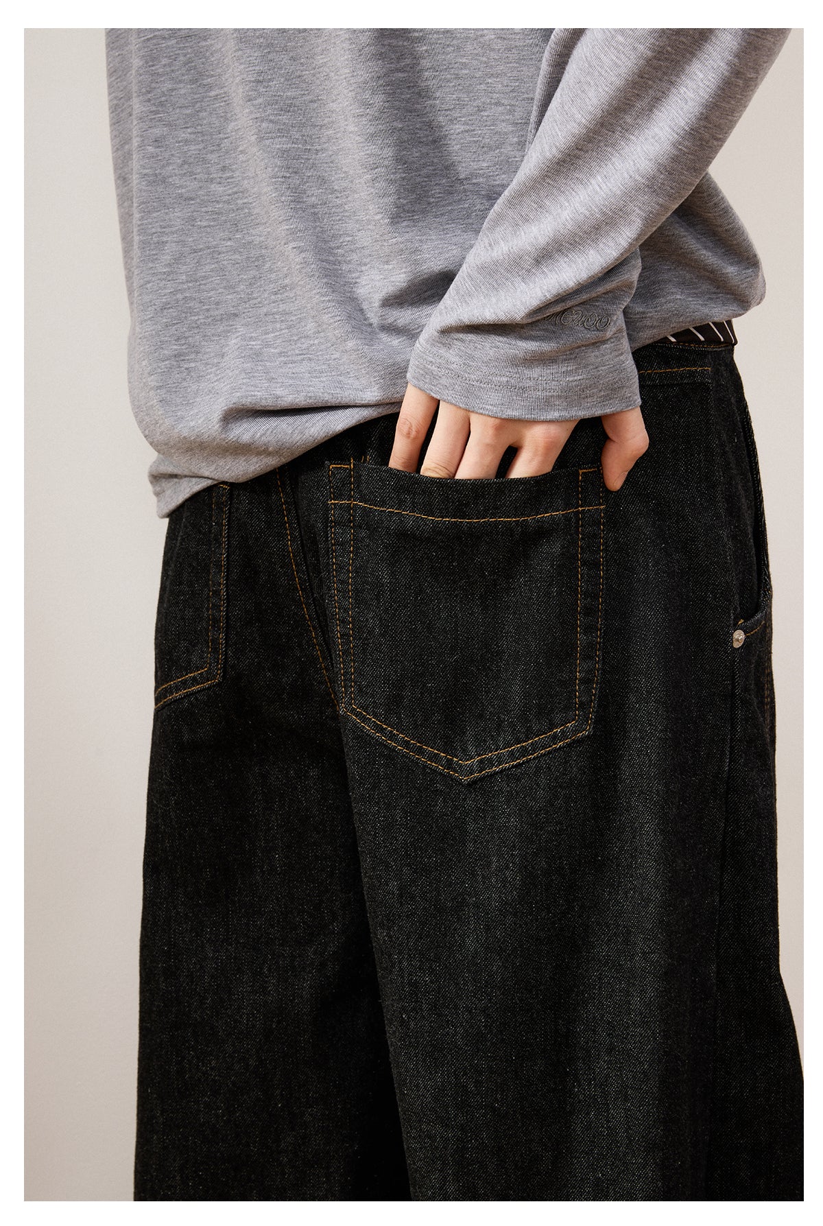 Men's Baggy Wide-Legged Black Jeans