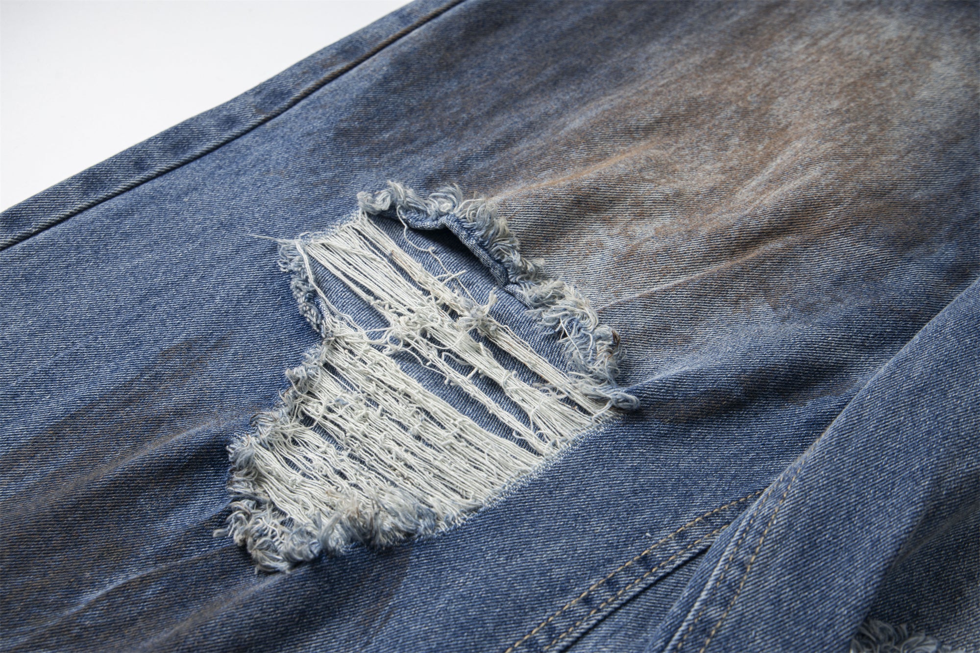 Destroyed Dirty Wash | Denim Jeans - Santo