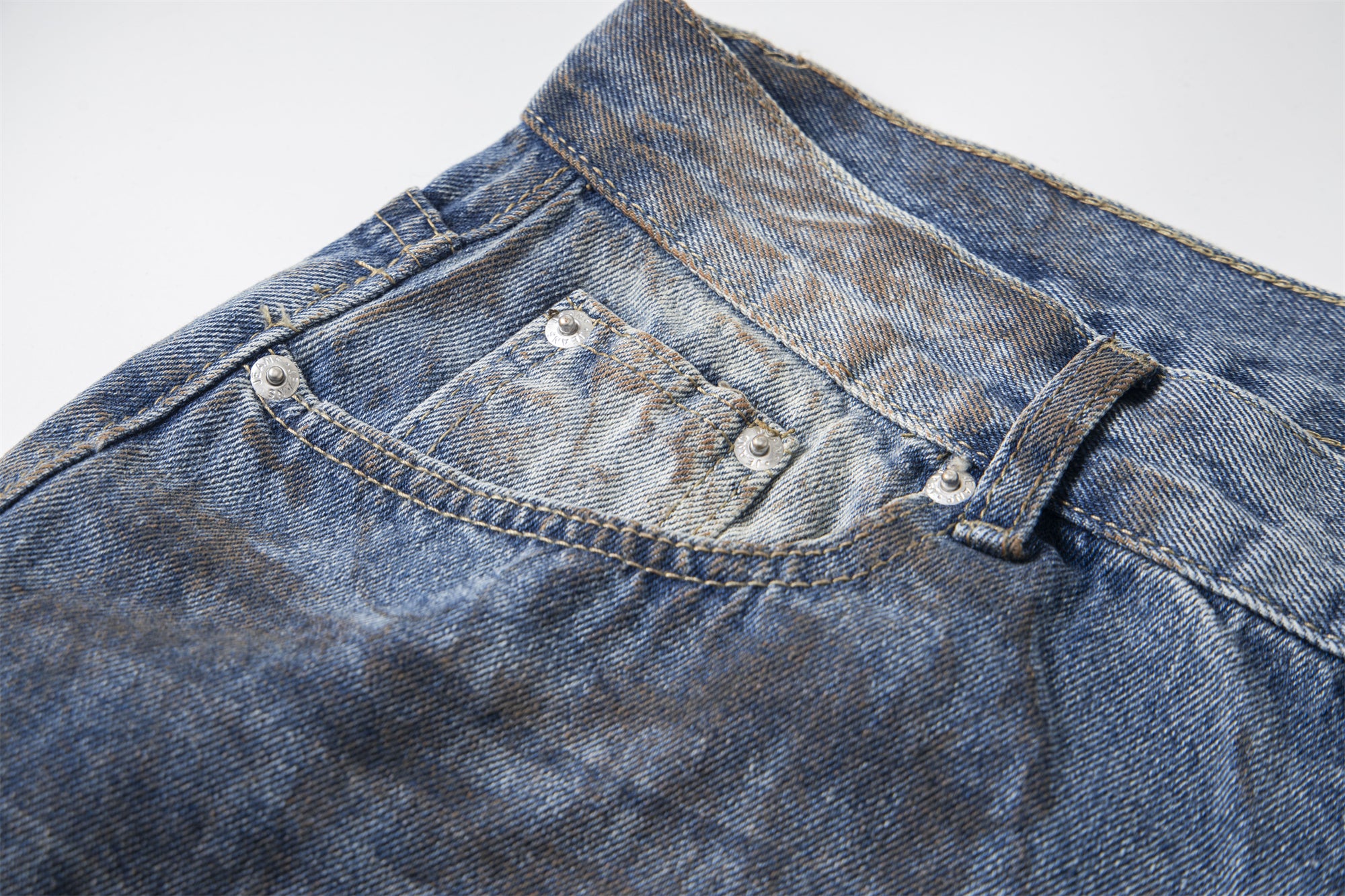 Destroyed Dirty Wash | Denim Jeans - Santo