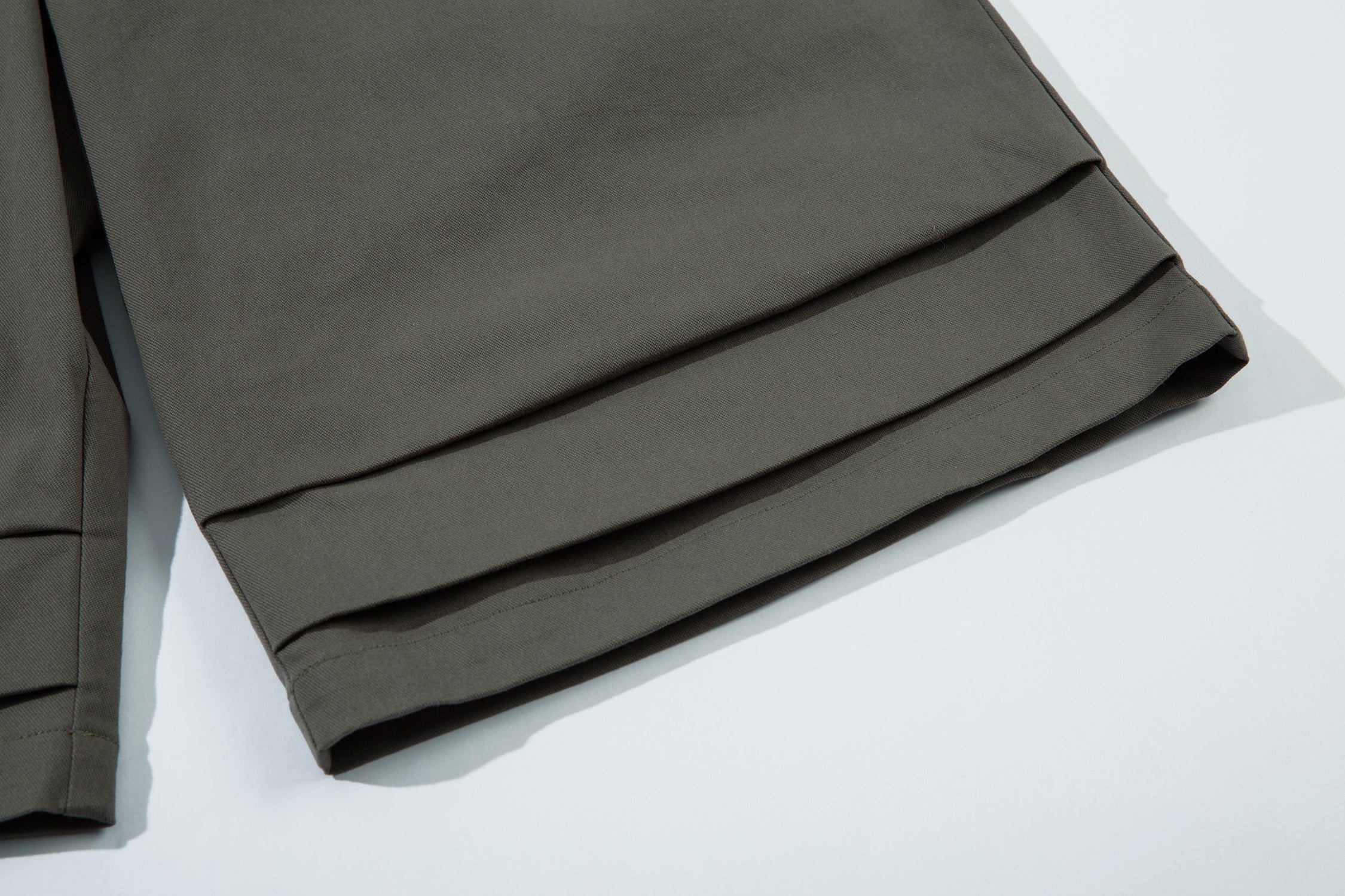 Minimalist Streetwear | Loose Shorts