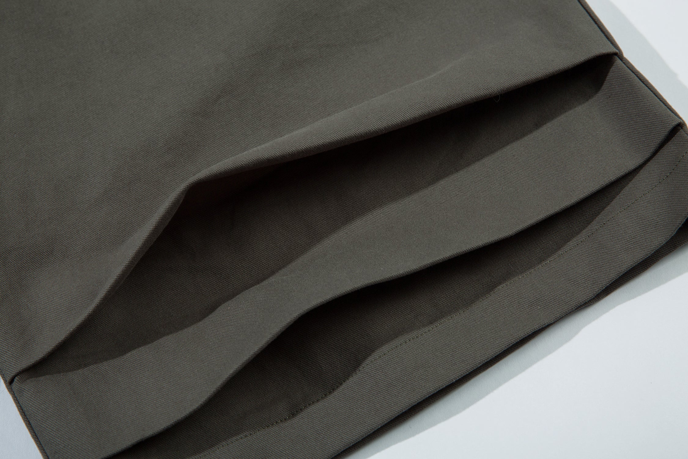 Minimalist Streetwear | Loose Shorts