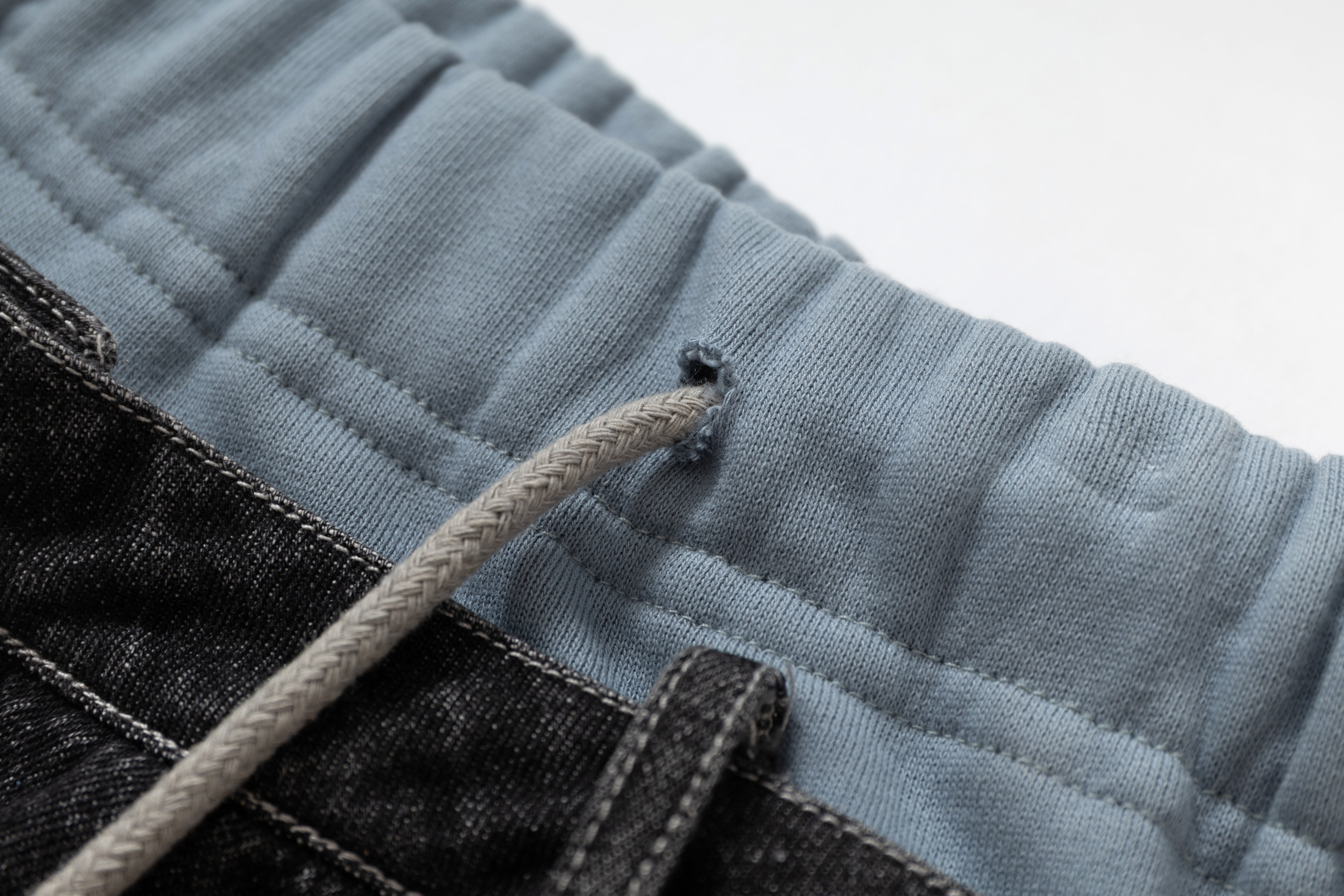 Deconstructed Distressed | Striped Jeans - Santo