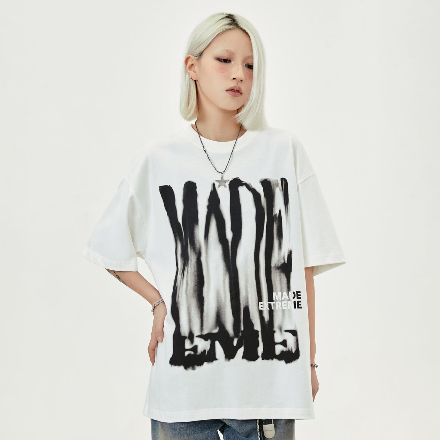 MADE | Graphic T-shirt - Santo