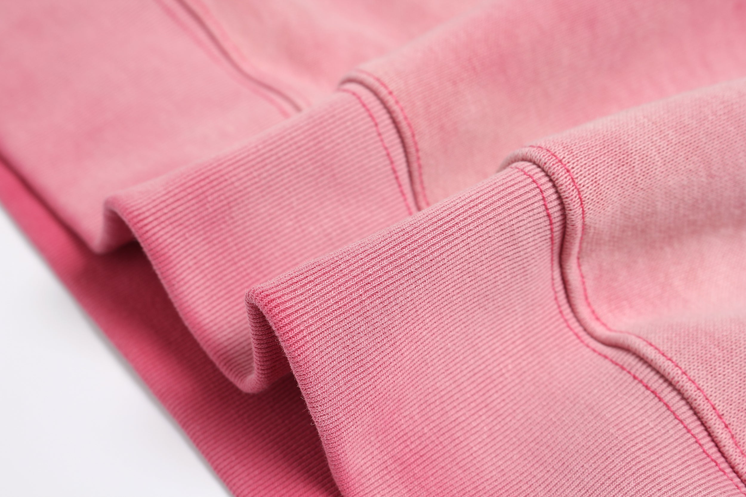 Embroidered Graphic Gradient | Casual Sweatshirt - Santo