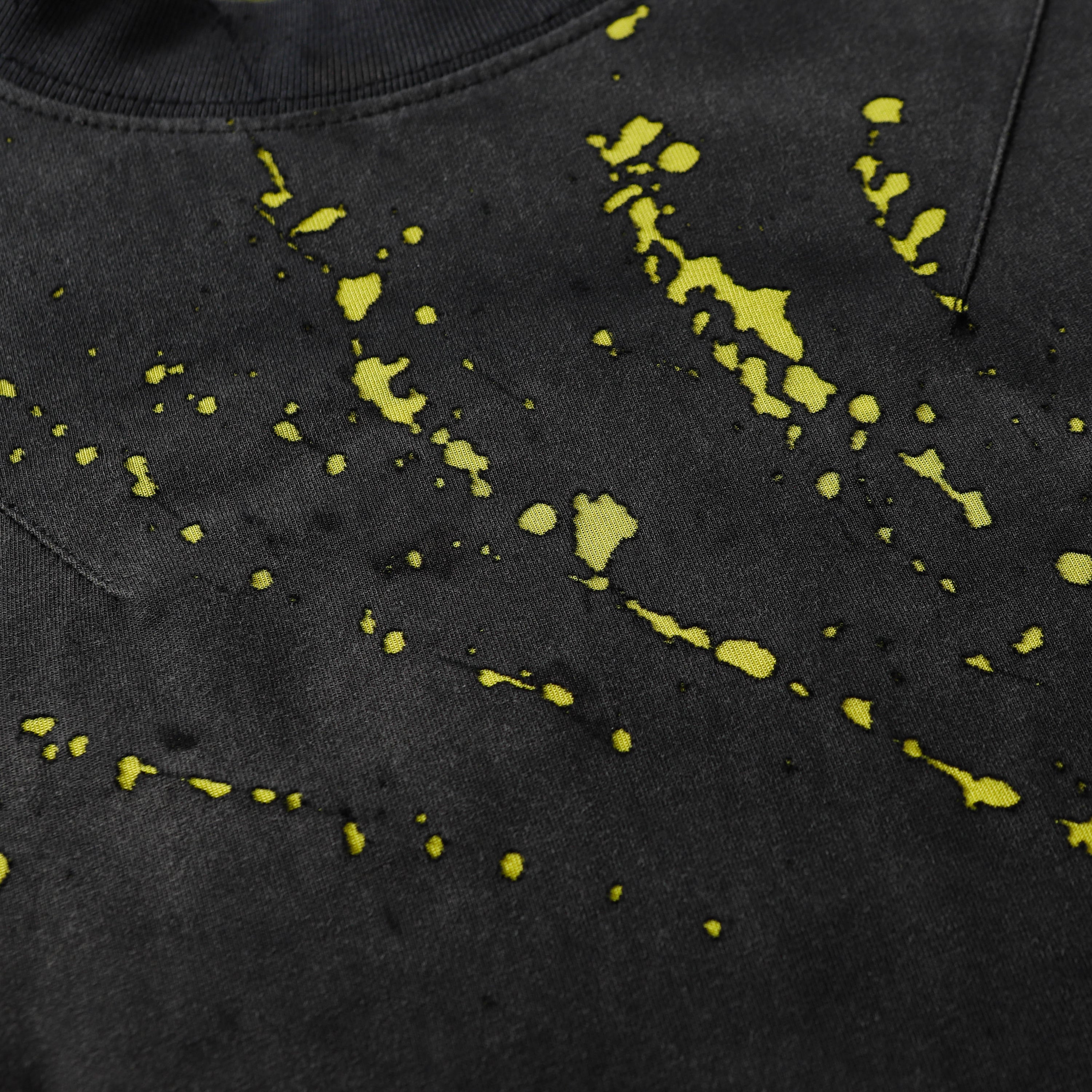 Splatter Graphic | Black T-Shirt - Santo