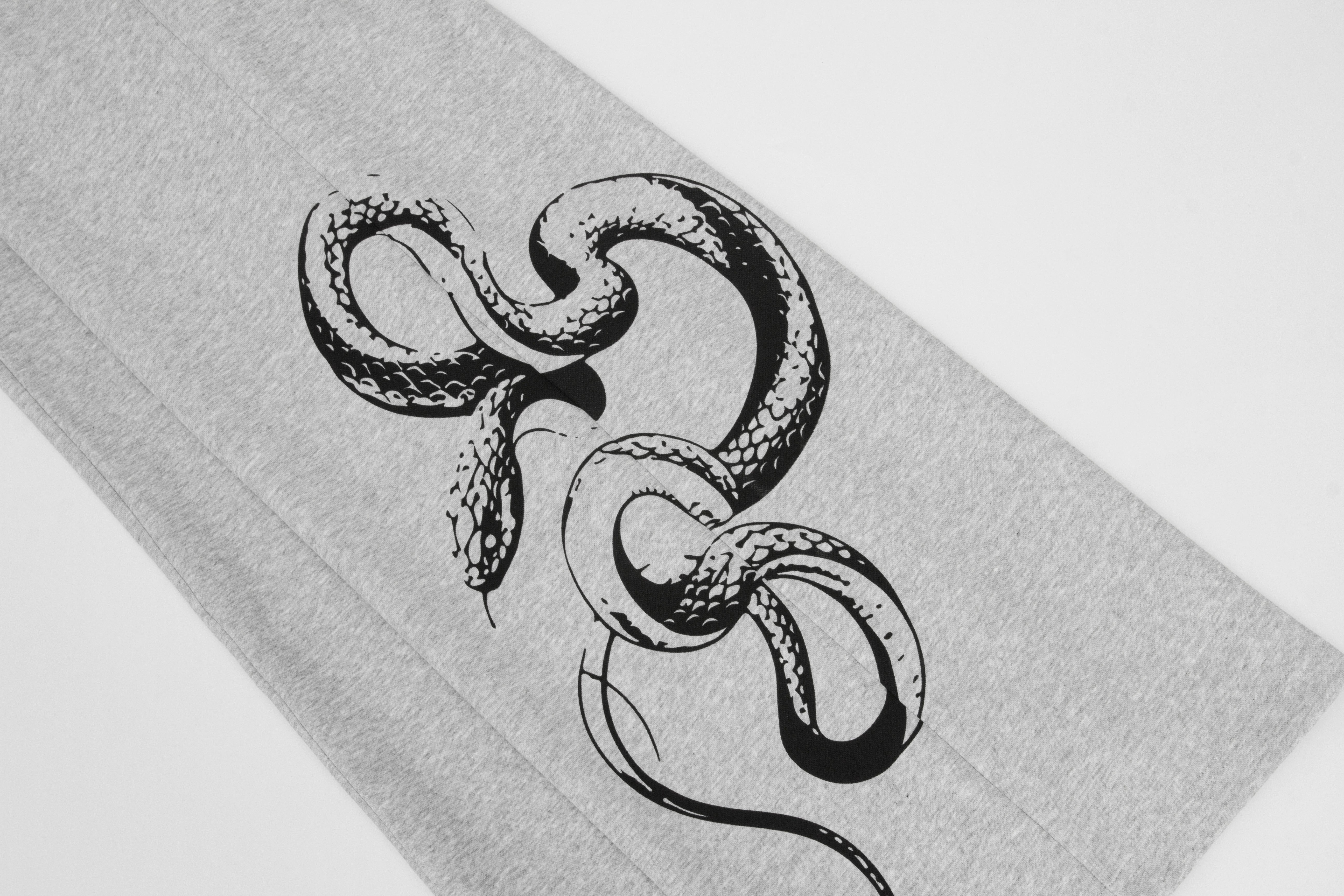 Snake Print | Baggy Sweatpants - Santo