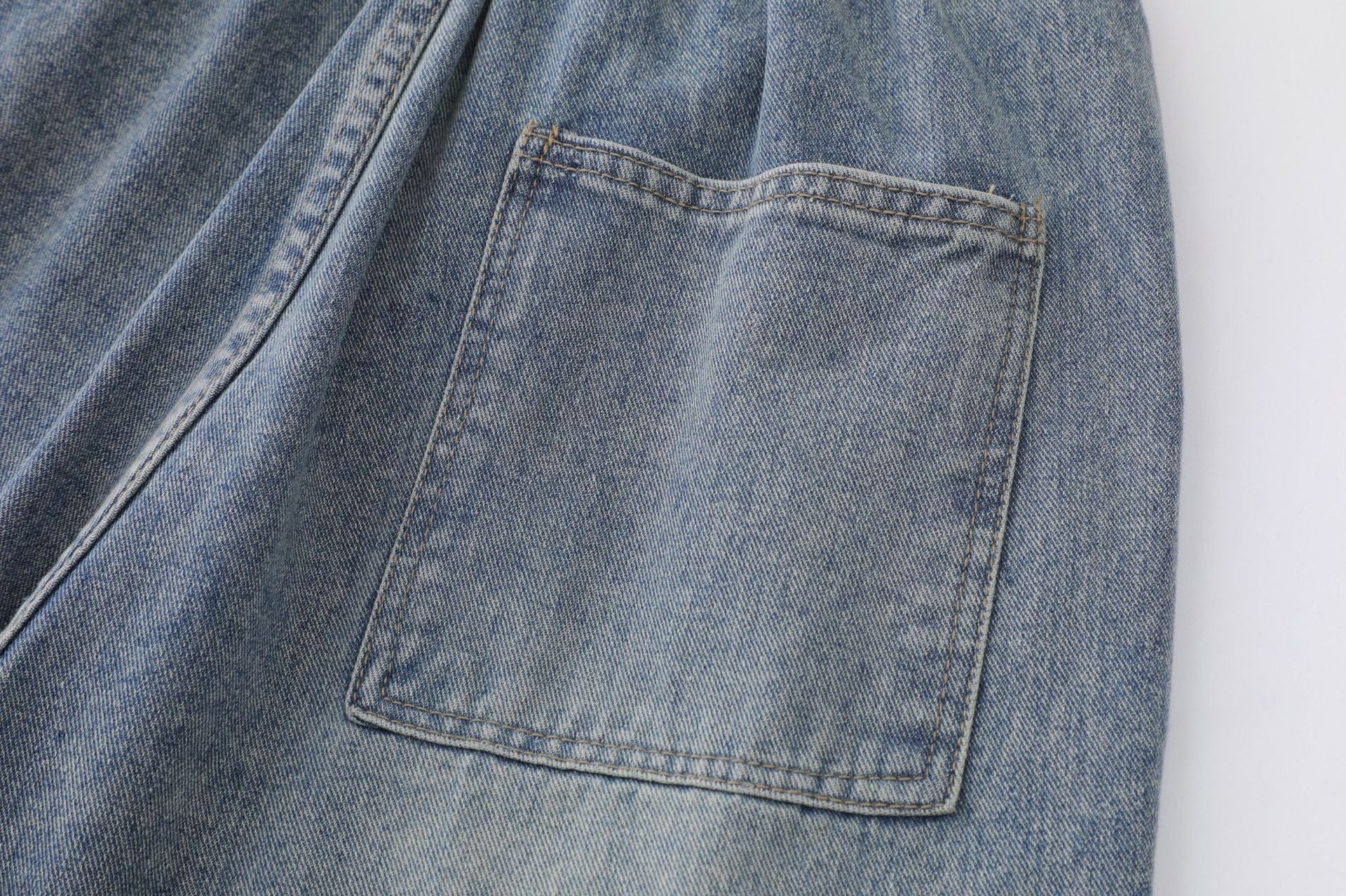 Light Wash | Vintage Ripped Baggy Jorts - Santo