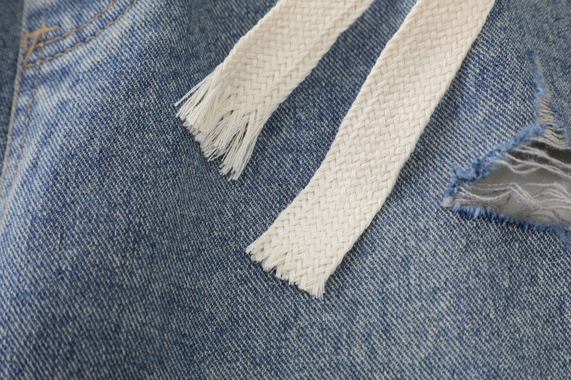 Light Wash | Vintage Ripped Baggy Jorts - Santo