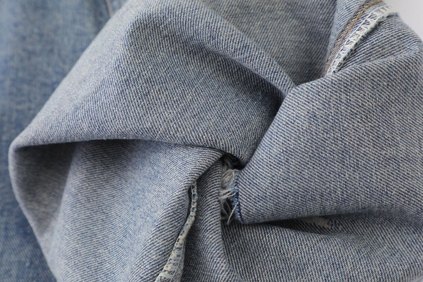 Light Wash | Vintage Ripped Baggy Jorts - Santo