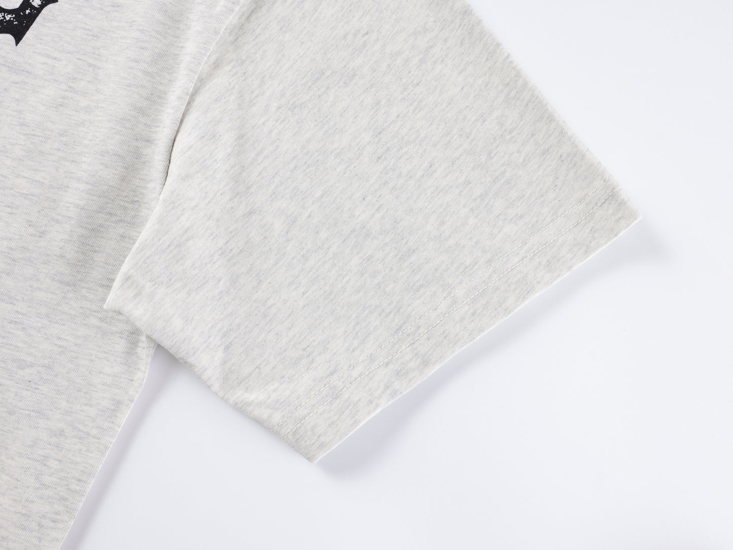 Dreaming | Graphic T-shirt - Santo 