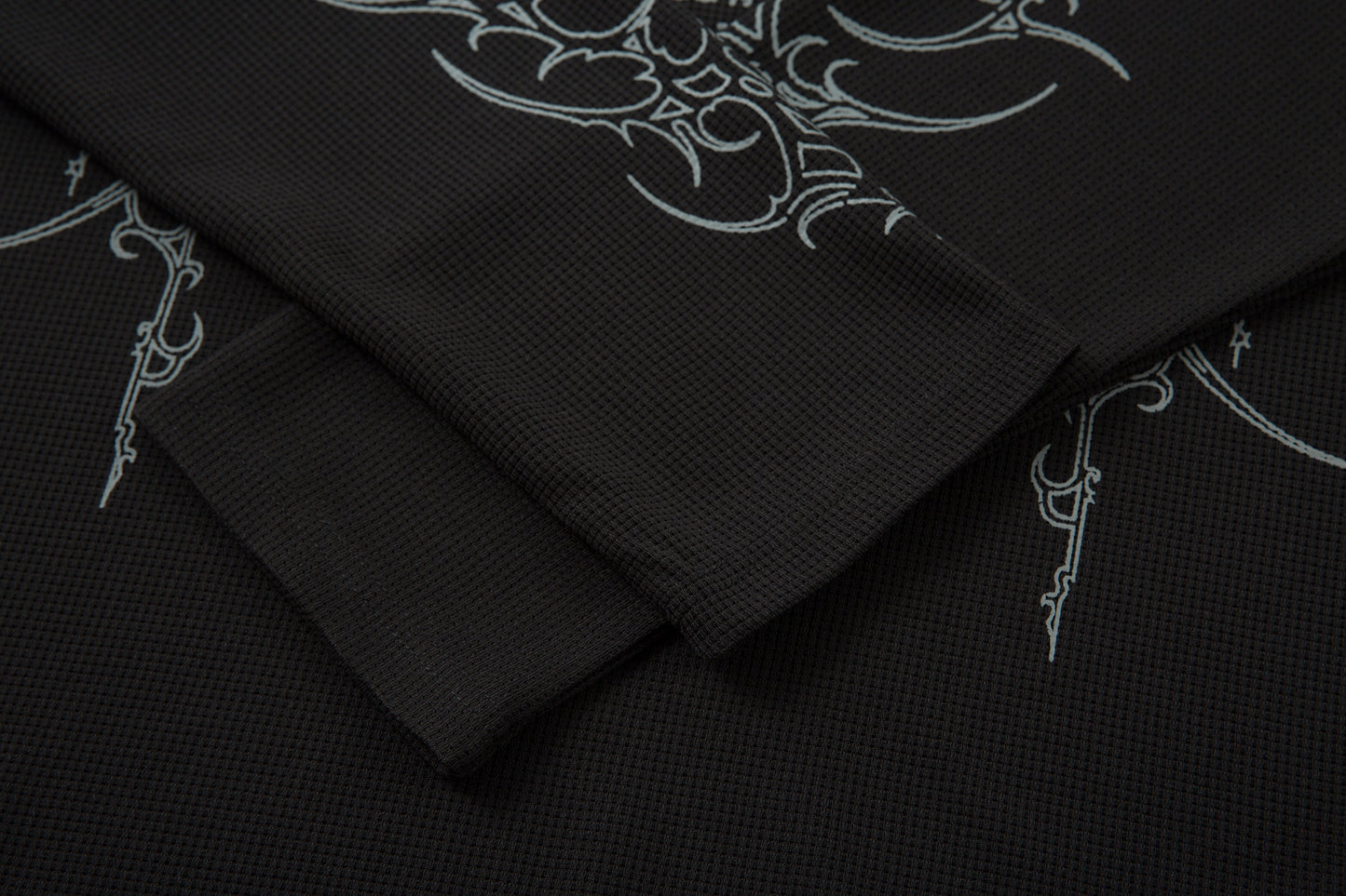 Dark Verse Graphic | Layered Sweatshirt - Santo 