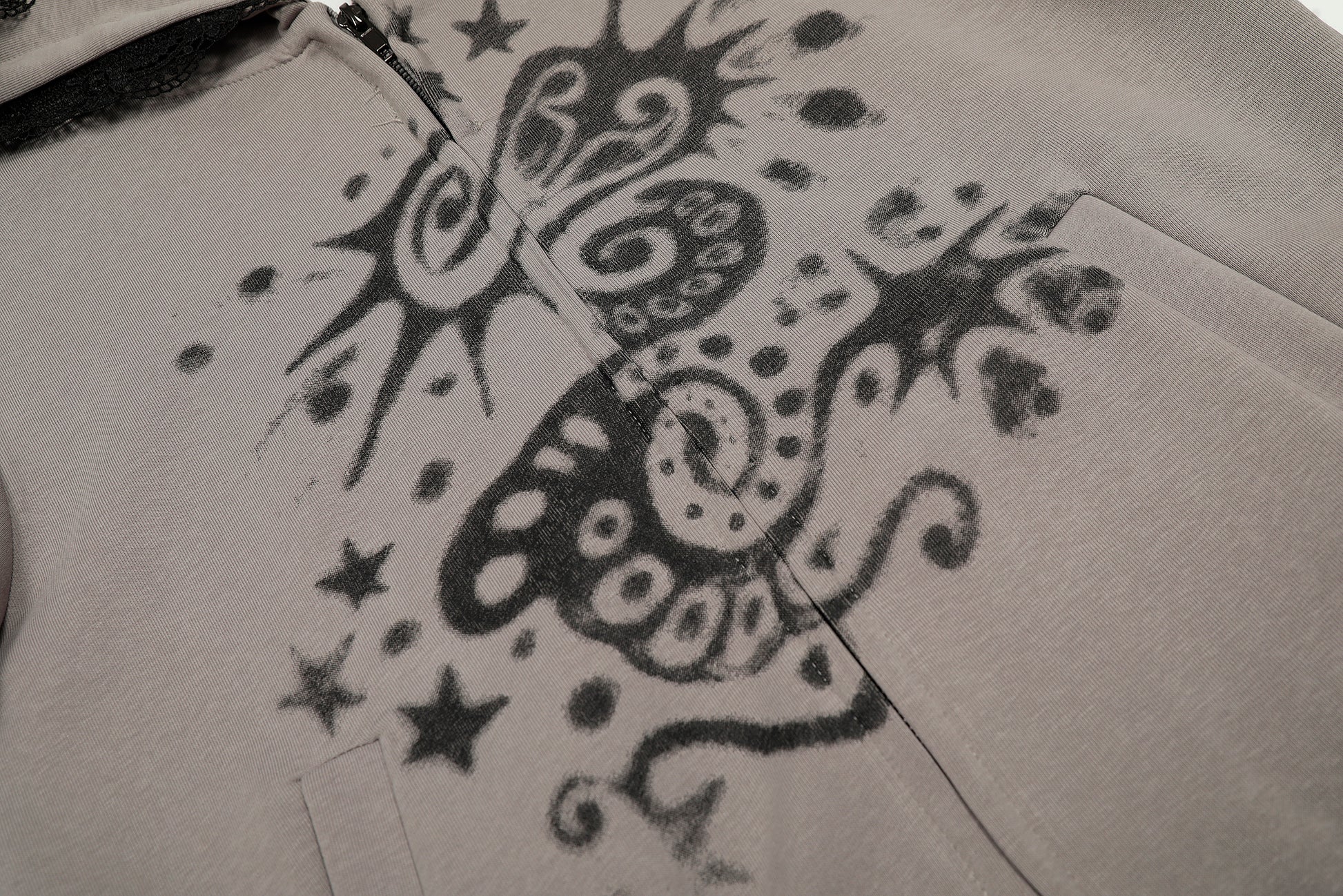 Gothic Spray Print | Zip Up Hoodie - Santo 