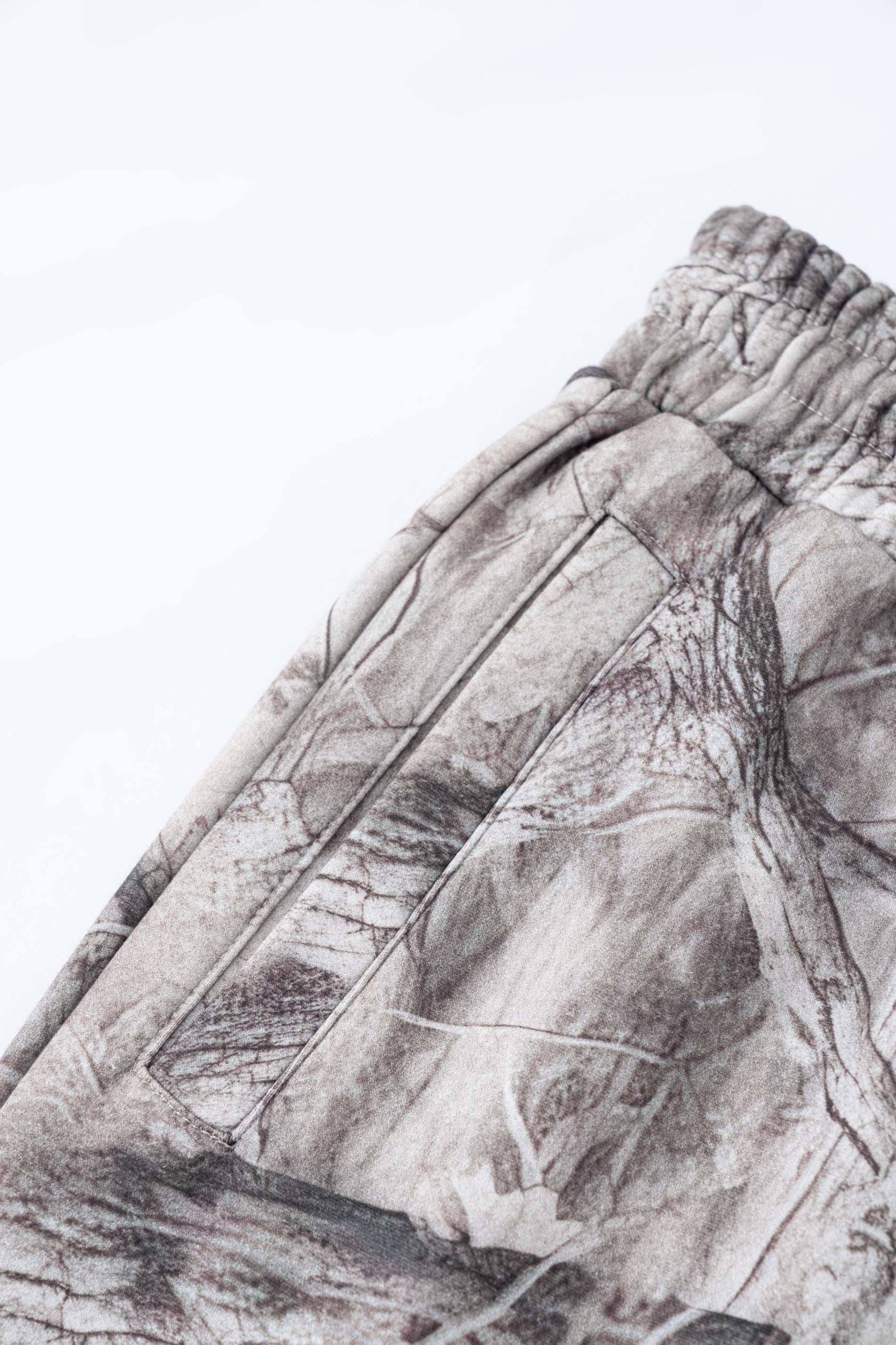 Leaf Camo Pattern | Baggy Pants - Santo 