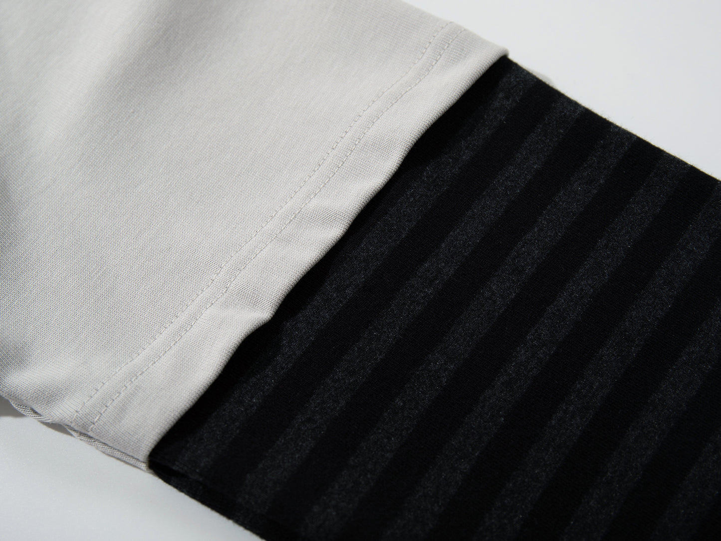 Gothic Knight Print | Layered Long Sleeve T-Shirt - Santo 