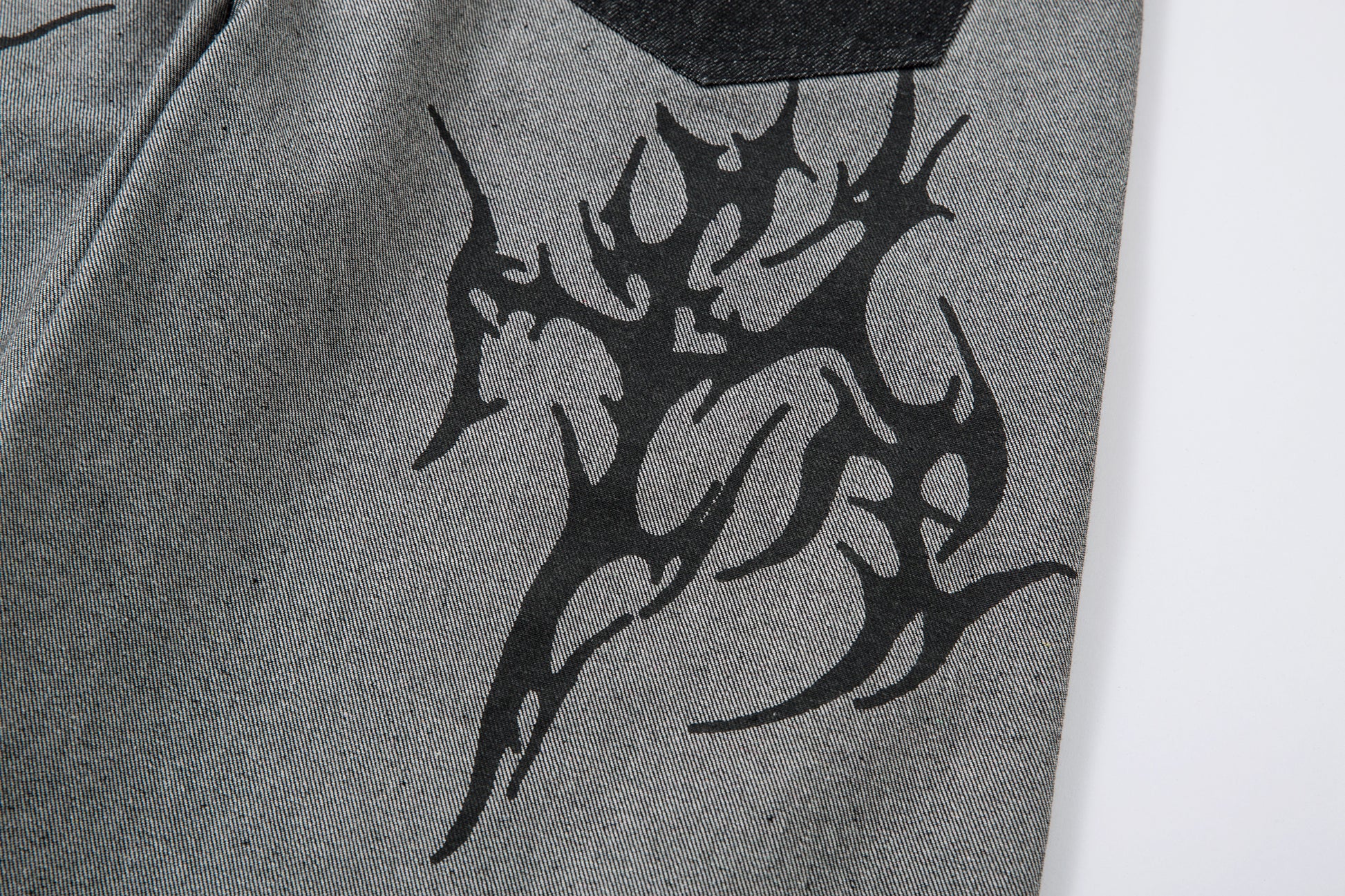 Tribal Flame Print | Baggy Jeans - Santo 