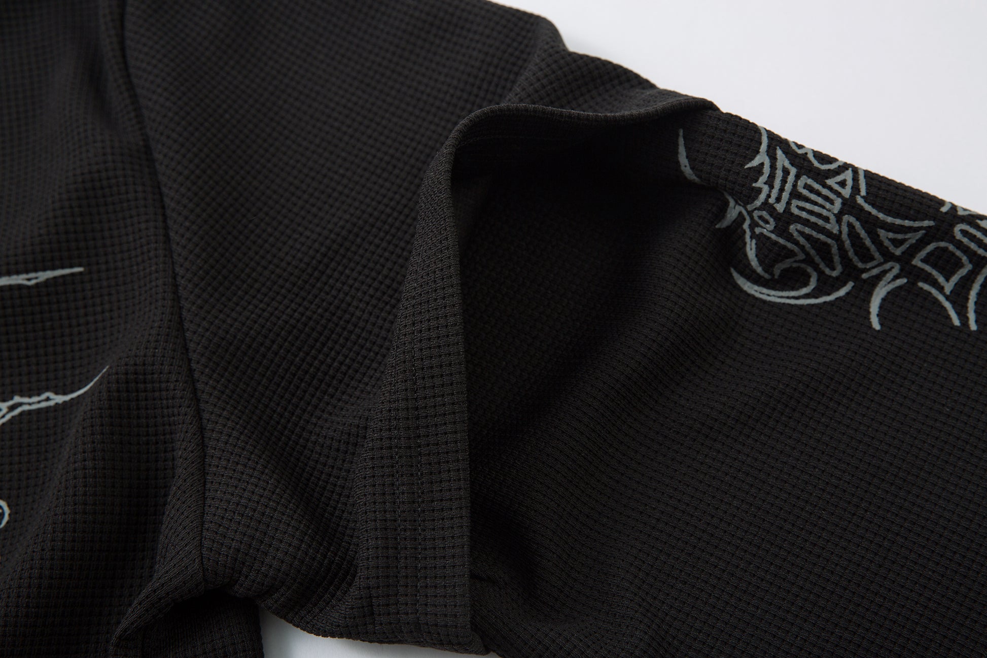 Dark Verse Graphic | Layered Sweatshirt - Santo 