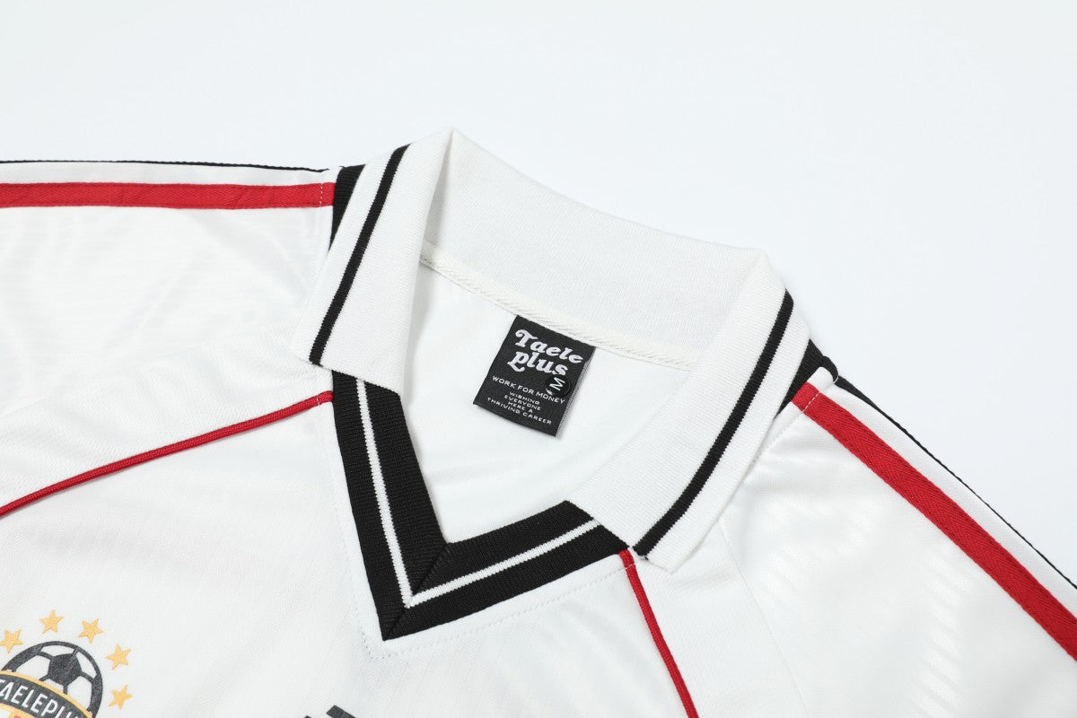 Classic Soccer Jersey | Retro Sweatshirt - Santo 