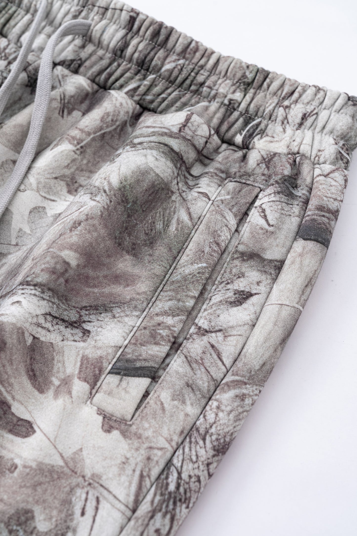 Leaf Camo Pattern | Baggy Pants - Santo 