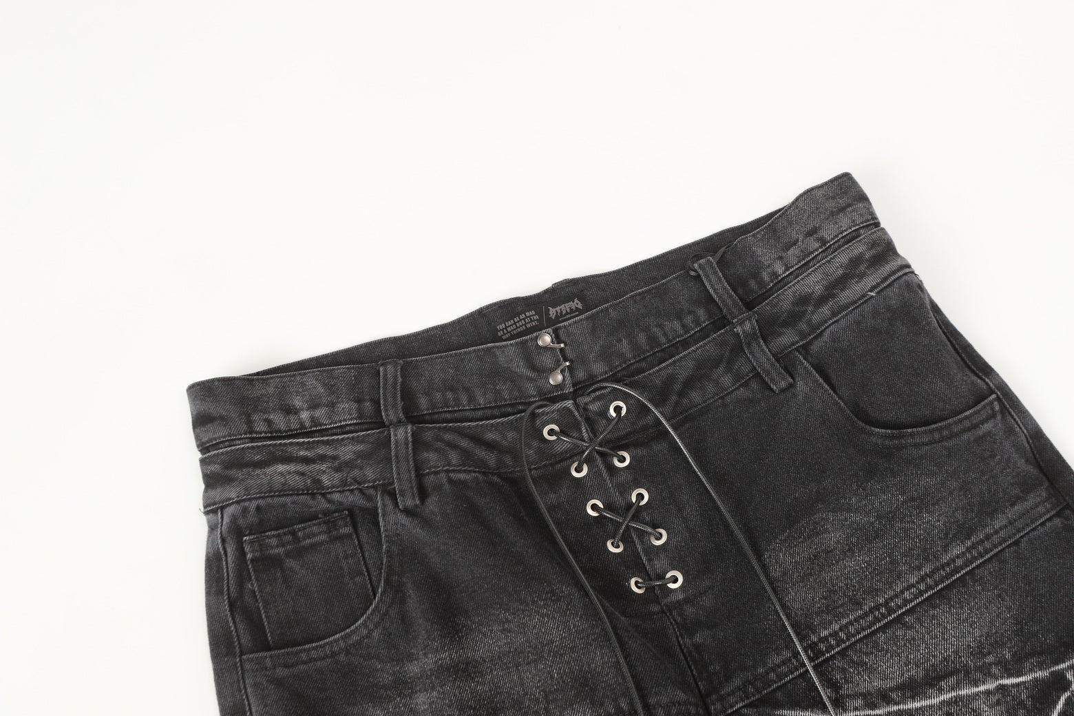 Chaîne rouge | Jean en denim à motifs délavés