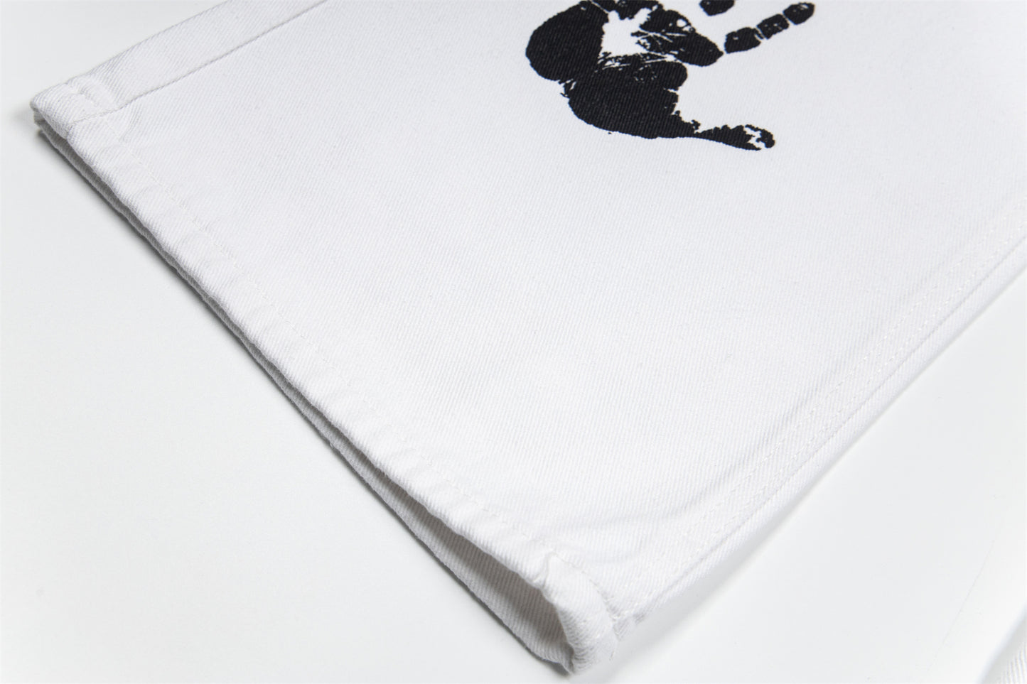 Handprint Graphic | White Street Jeans - Santo 