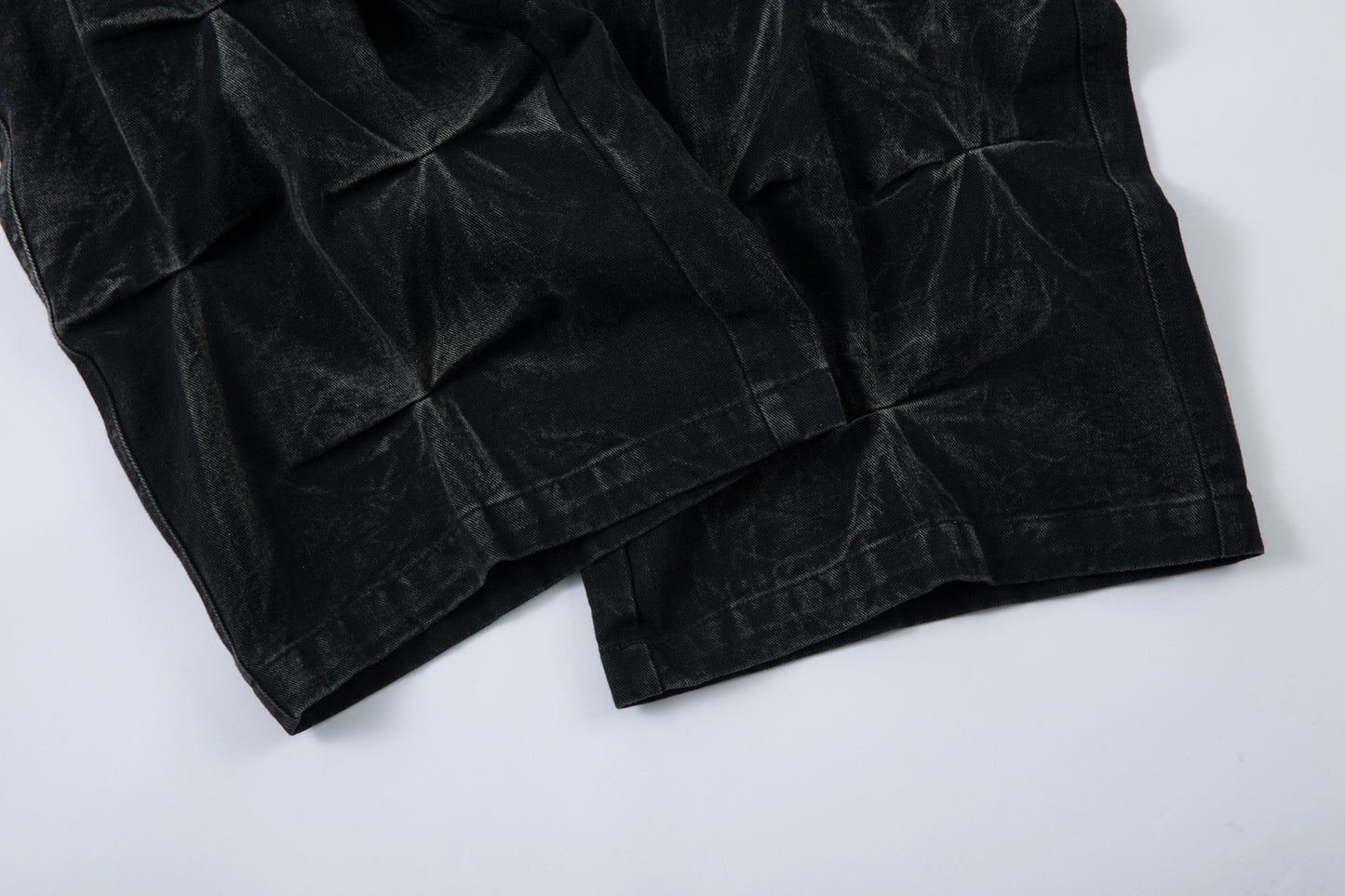 Washed Distressed Pleated | Baggy Jeans - Santo 