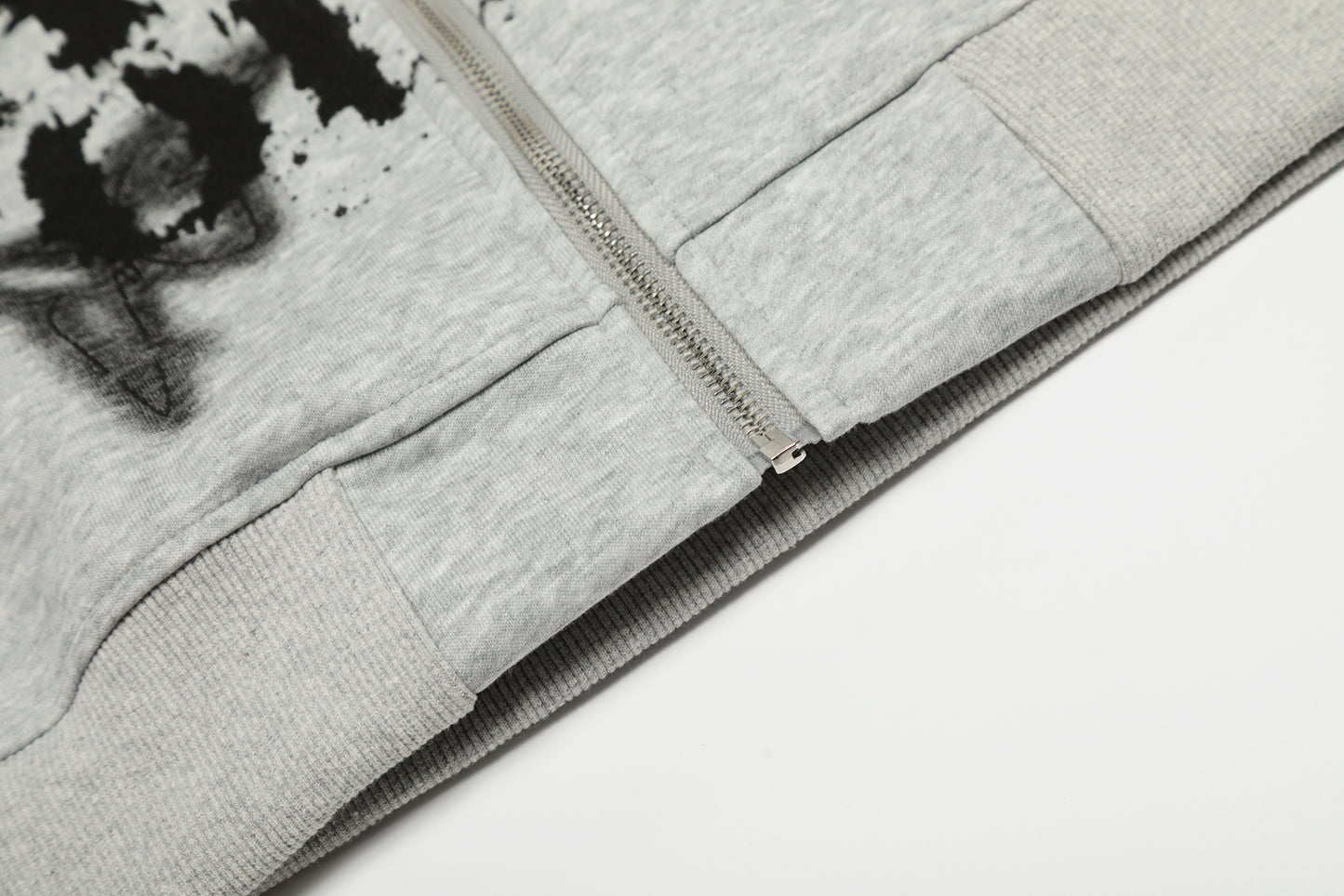 Graffiti Print Faux Fur | Zip Up Hoodie - Santo 