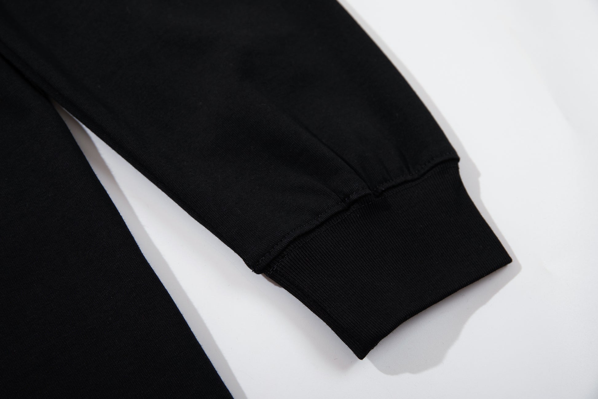 Pearl Letter | Long Sleeve T-Shirt - Santo 