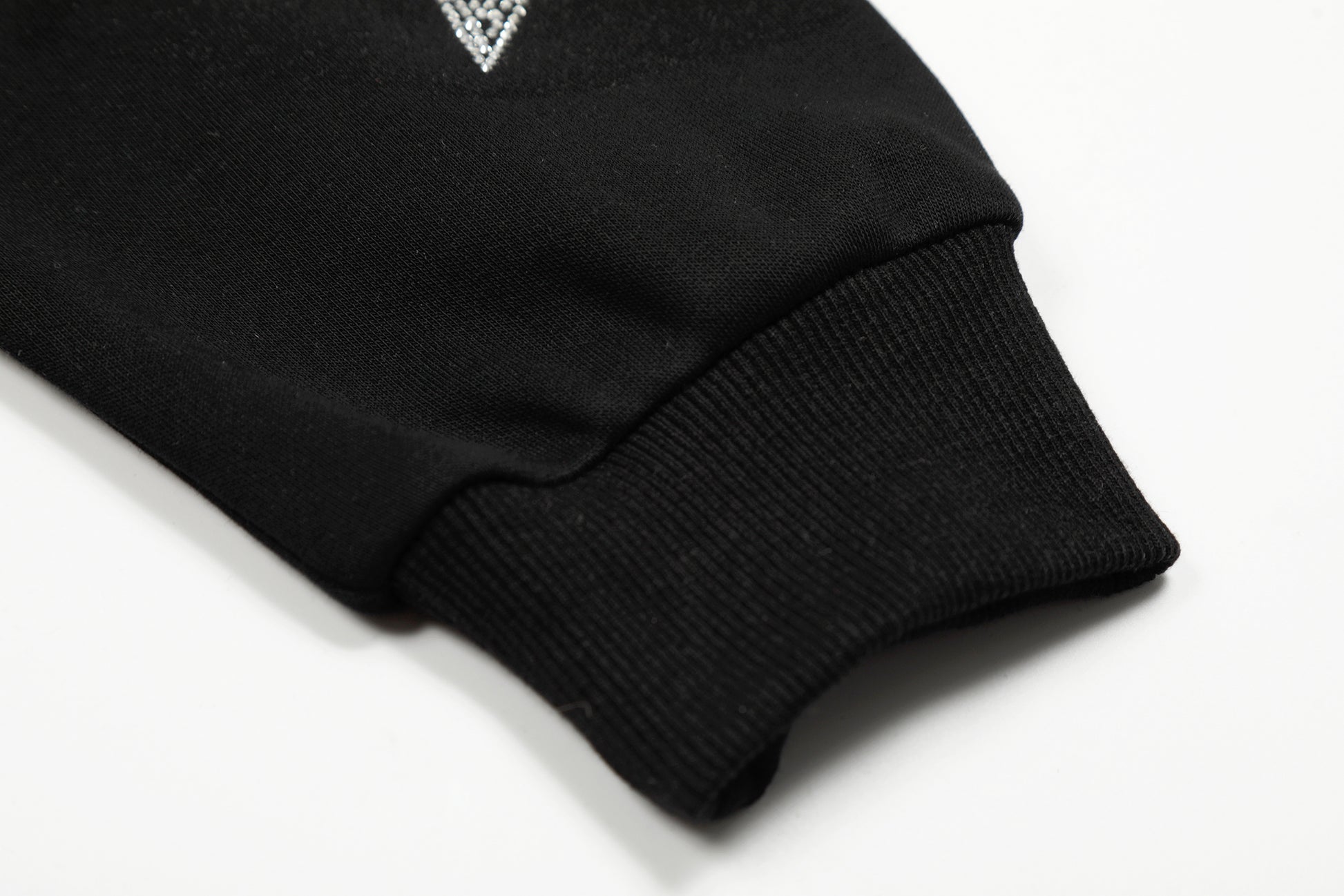 Fluffy Herd | Sheep Embroidered Knit Sweater - Santo 