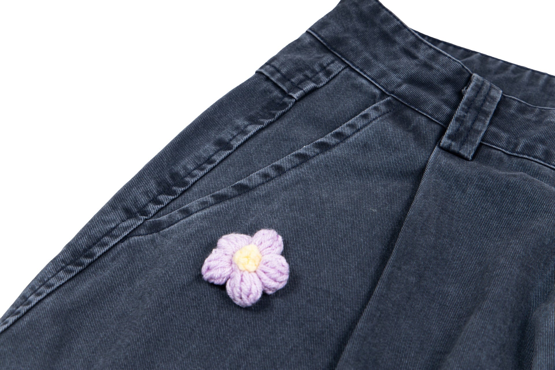 3D floral embroidery | Washed Cargo - Santo 