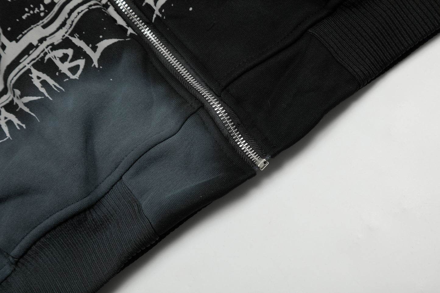 Graffiti Print | Oversized Zip Up Hoodie - Santo 