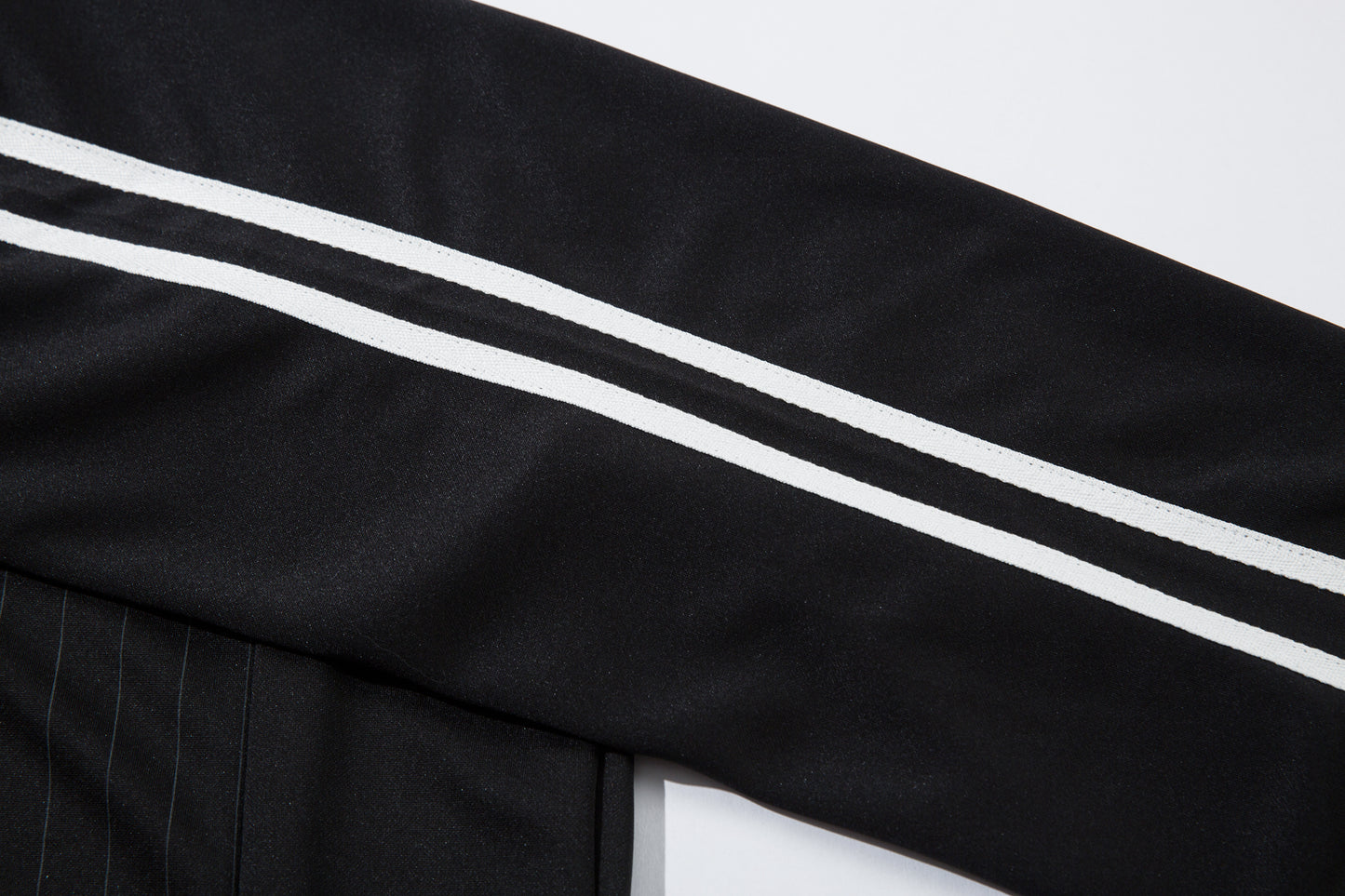 Athletic Stripe Embroidery | Racing Sweatshirt - Santo 