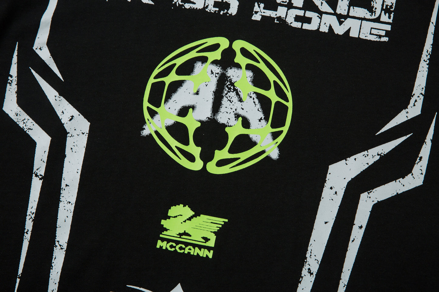 Street Slogan Design | Graphic Sweatshirt - Santo 