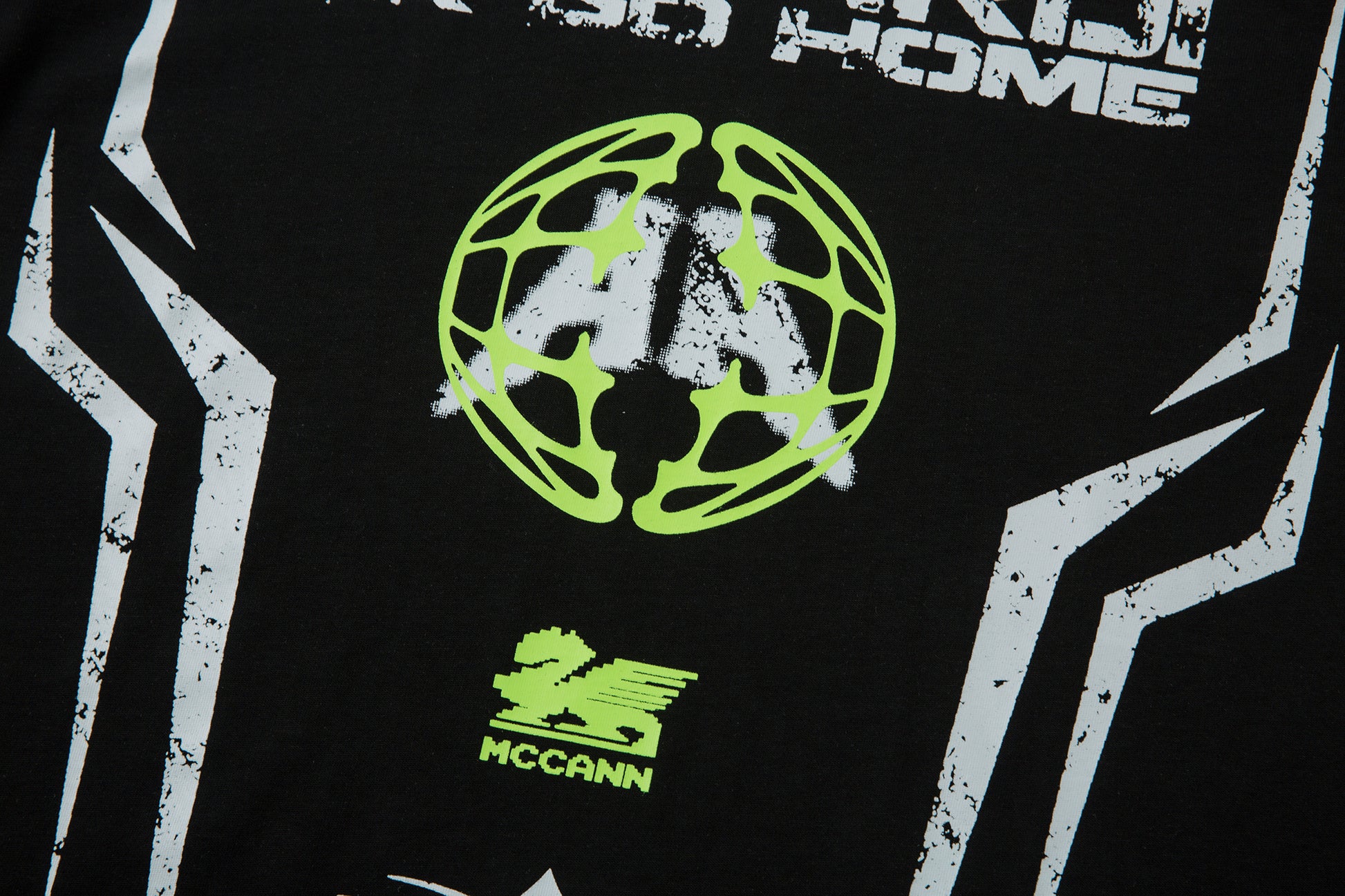 Street Slogan Design | Graphic Sweatshirt - Santo 