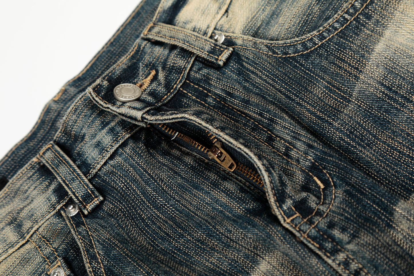 Echo Fade | Distressed Wash Wide-Leg Jeans