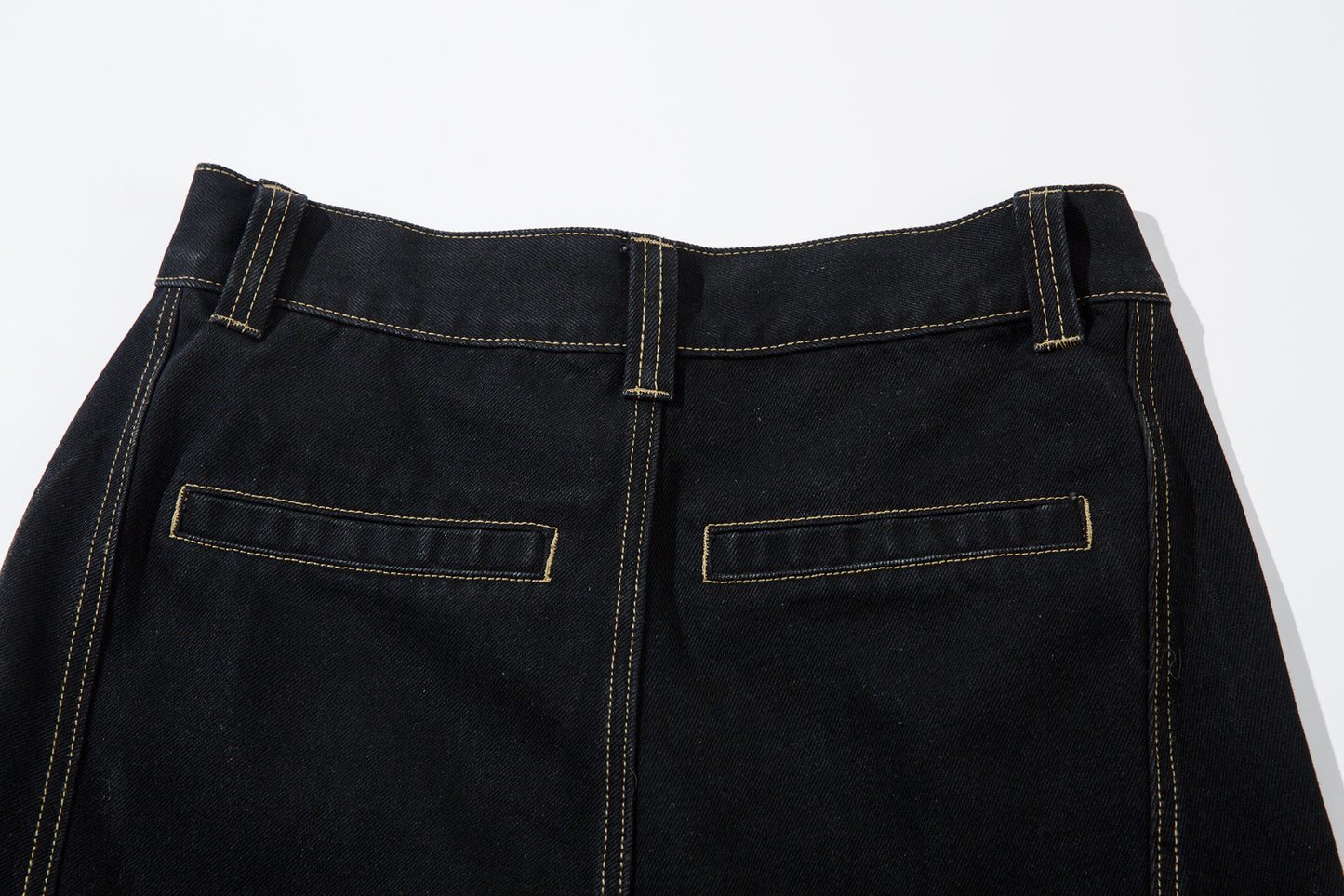 Geometric Stitch | Black Jeans - Santo 