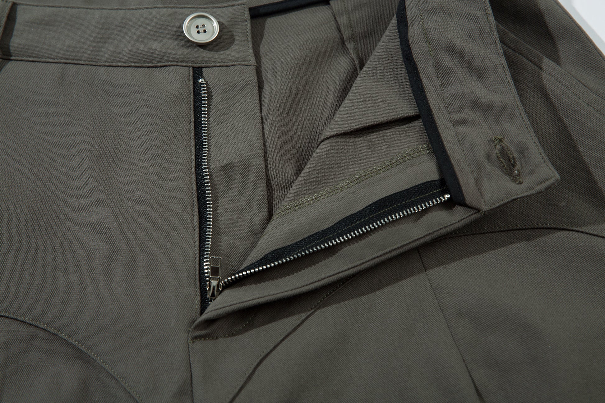 Minimalist Streetwear | Loose Shorts - Santo 