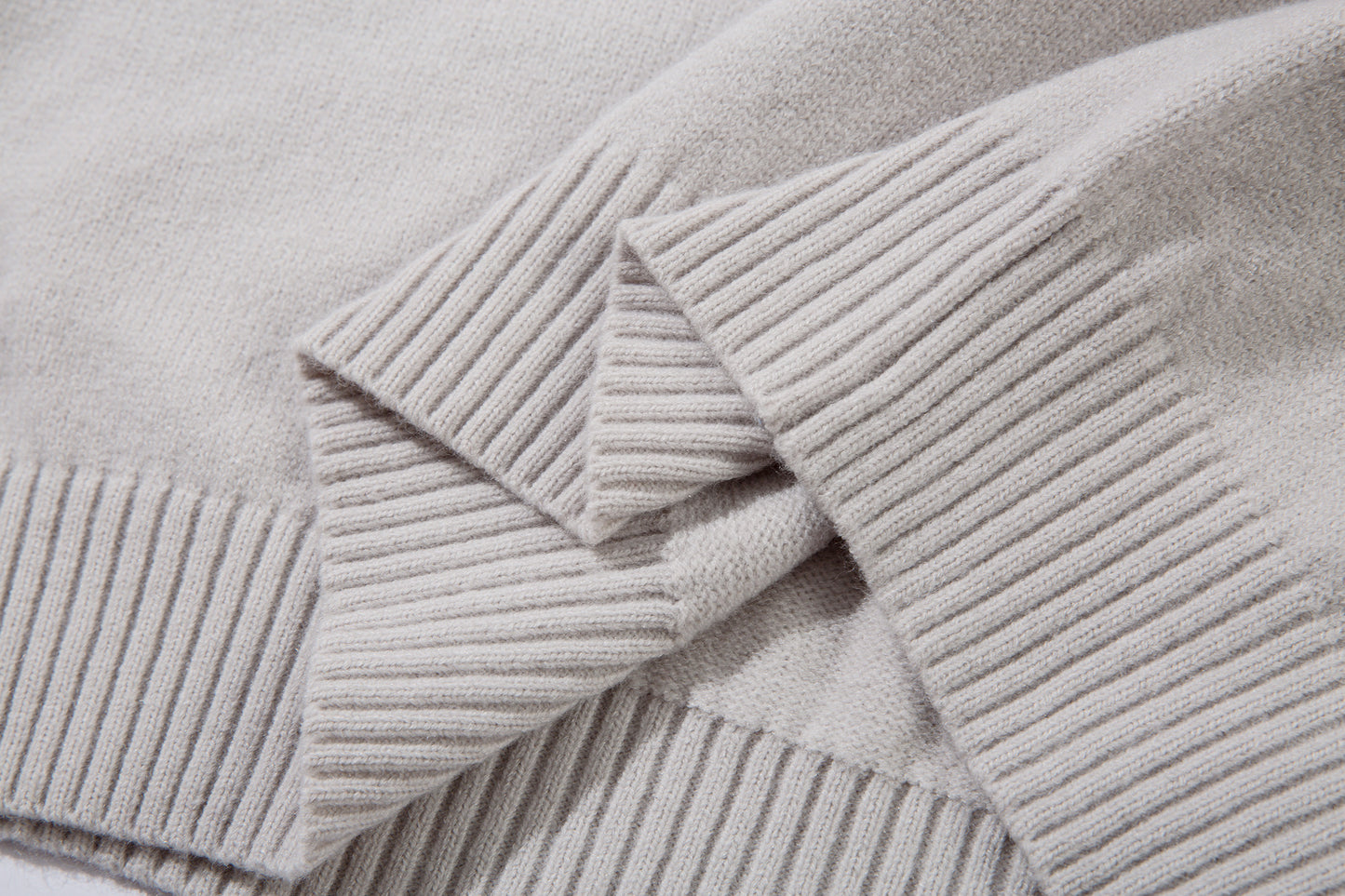 Étoile brillante | Pull moderne avec accents métalliques