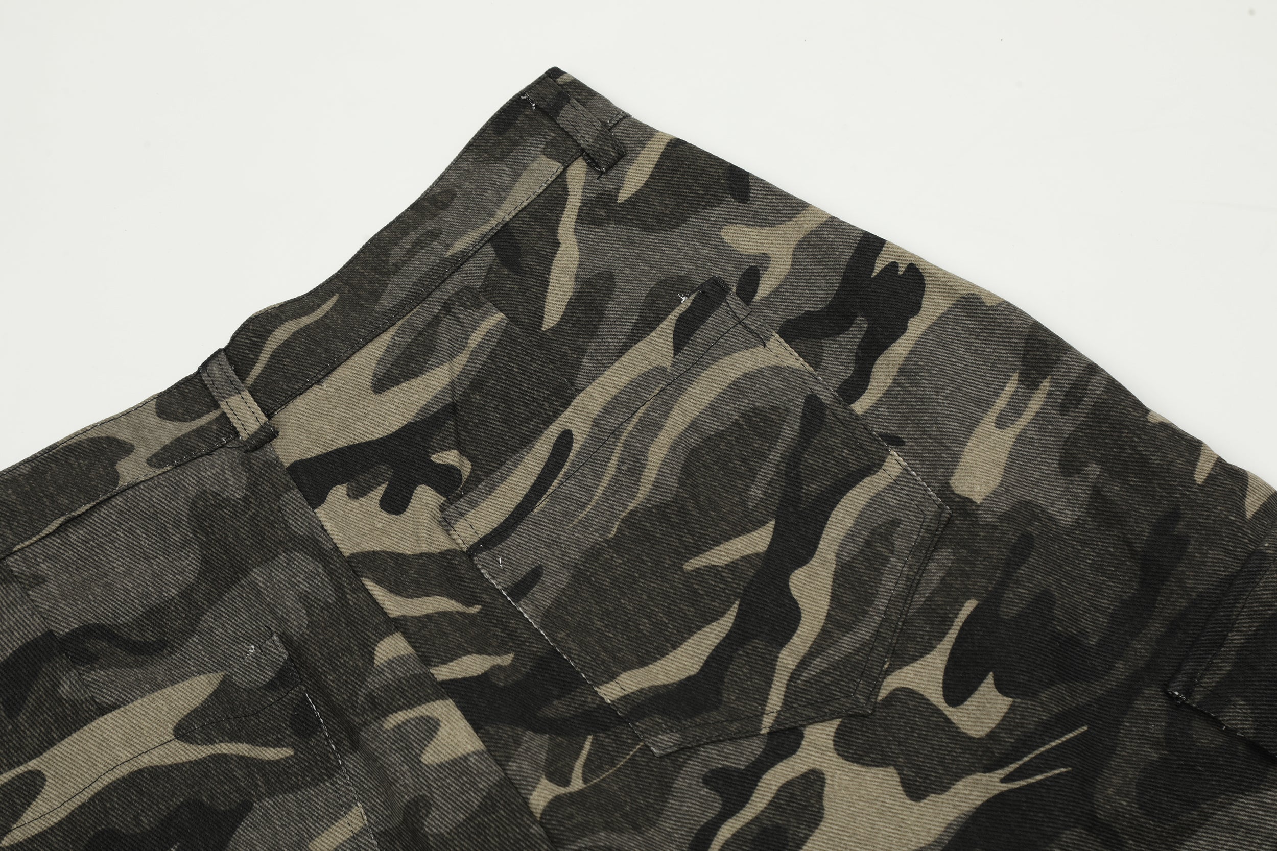 "Big Pocket Camouflage" Shorts - Santo 