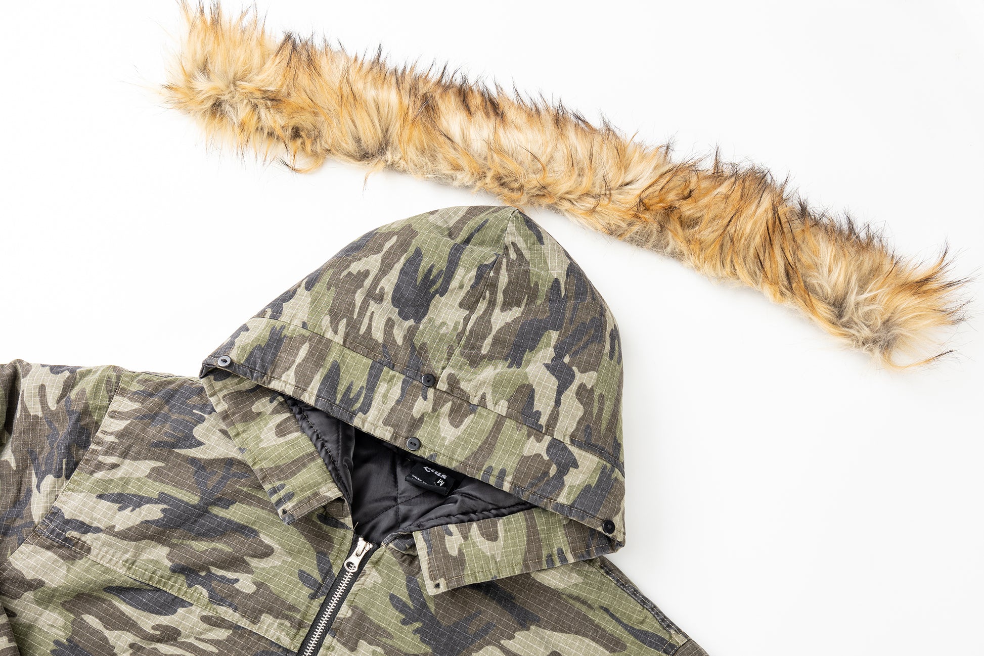 Camo Fur | Hooded Jacket - Santo 