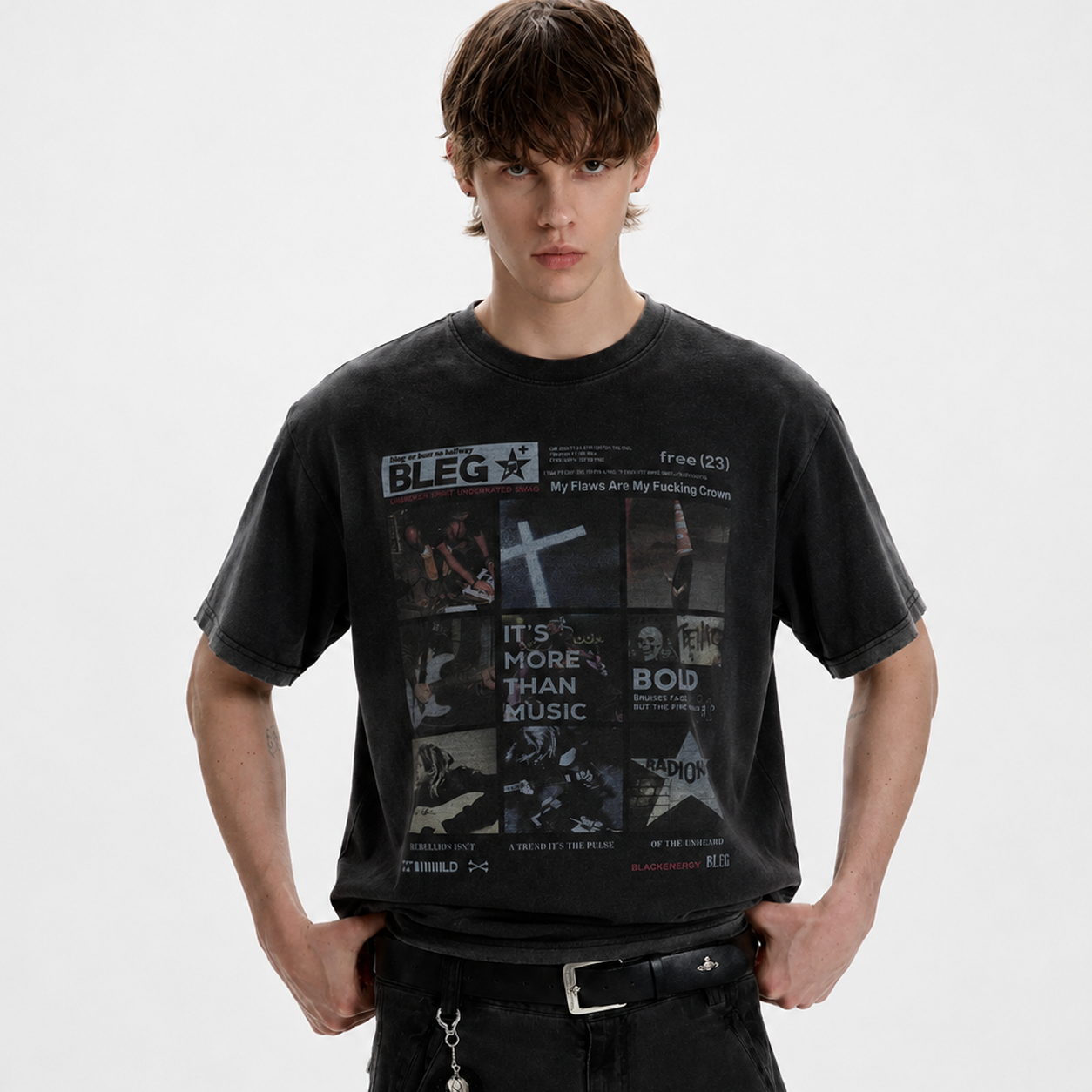 Vintage Washed Graphic Print Grunge T-Shirt - Santo 